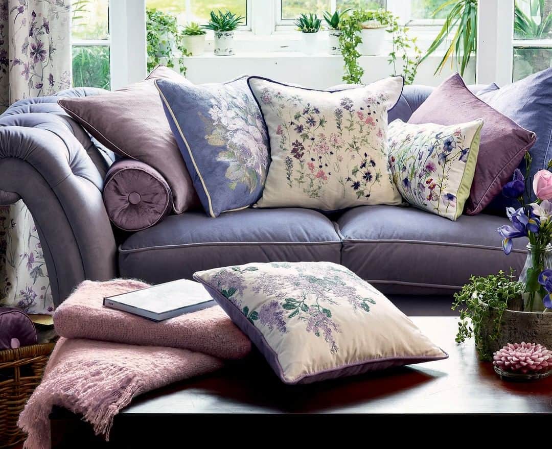 のインスタグラム：「From pale lilac to deep lavender, give any room the royal treatment with purple furnishings that will be sure to please the most sophisticated of interiors」