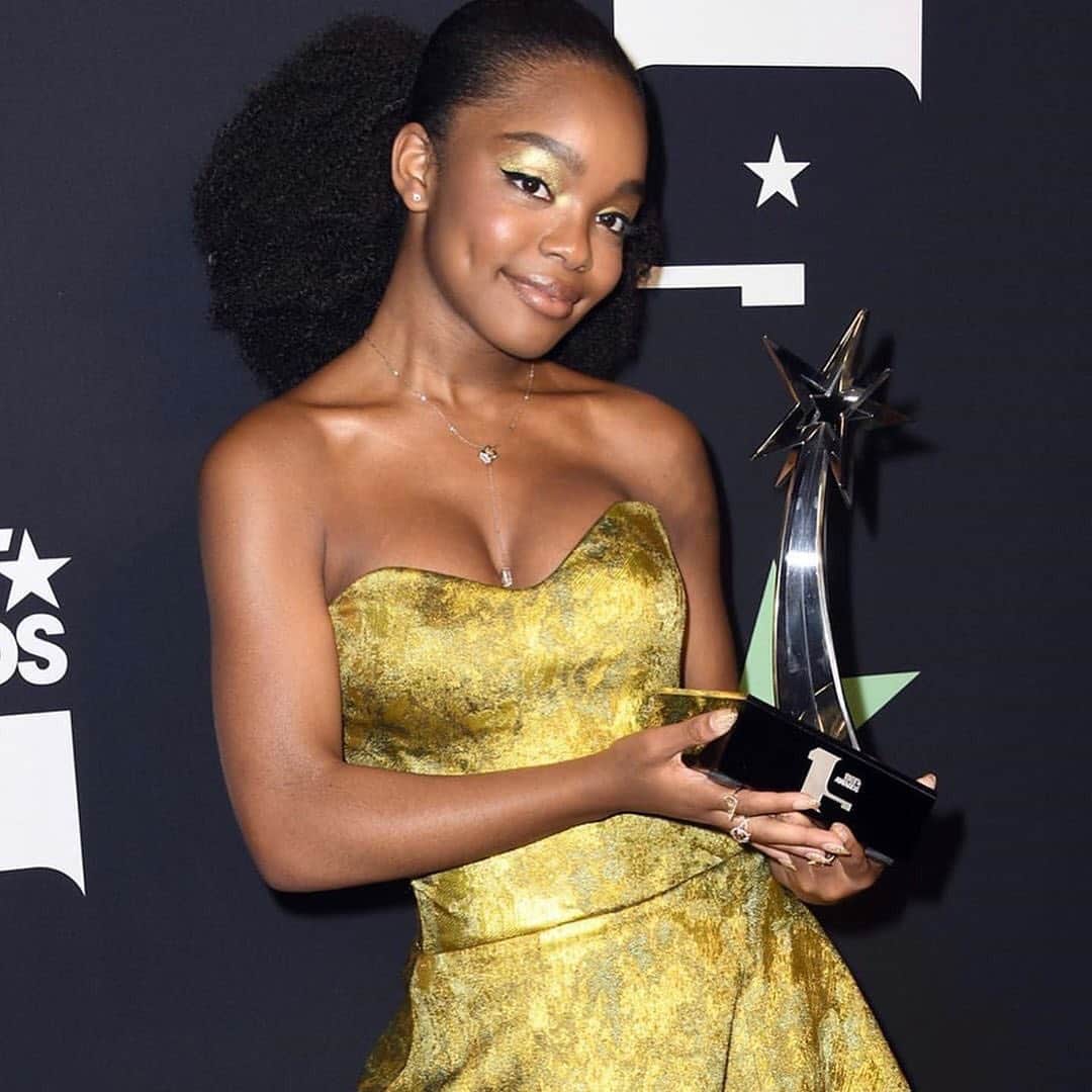 Teen Vogueさんのインスタグラム写真 - (Teen VogueInstagram)「Congrats to our girl @MarsaiMartin on her absolutely well-deserved Young Stars Award win at the 2019 @BETAwards!! 👏🏽👏🏽👏🏽 #regram: @coloringpins」6月25日 4時55分 - teenvogue