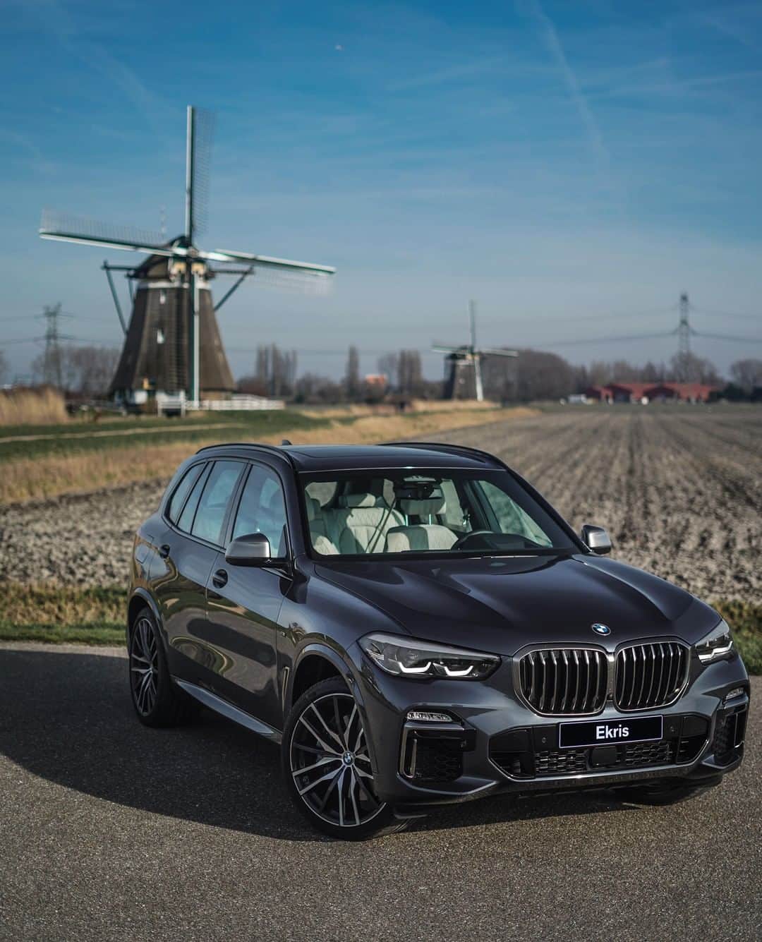 BMWさんのインスタグラム写真 - (BMWInstagram)「You'll never take the shortcut again. The BMW X5. #BMWrepost @ekrisbmw @louisvanbaar #BMW #X5 __ BMW X5  M50d: Fuel consumption in l/100 km (combined): 7.2 - 6.8. CO2 emissions in g/km (combined): 190 - 179, exhaust standard EU6d-TEMP. The values of fuel consumptions, CO2 emissions and energy consumptions shown were determined according to the European Regulation (EC) 715/2007 in the version applicable at the time of type approval. The figures refer to a vehicle with basic configuration in Germany and the range shown considers optional equipment and the different size of wheels and tires available on the selected model. The values of the vehicles are already based on the new WLTP regulation and are translated back into NEDC-equivalent values in order to ensure the comparison between the vehicles. [With respect to these vehicles, for vehicle related taxes or other duties based (at least inter alia) on CO2-emissions the CO2 values may differ to the values stated here.] The CO2 efficiency specifications are determined according to Directive 1999/94/EC and the European Regulation in its current version applicable. The values shown are based on the fuel consumption, CO2 values and energy consumptions according to the NEDC cycle for the classification. For further information about the official fuel consumption and the specific CO2 emission of new passenger cars can be taken out of the „handbook of fuel consumption, the CO2 emission and power consumption of new passenger cars“, which is available at all selling points and at https://www.dat.de/angebote/verlagsprodukte/leitfaden-kraftstoffverbrauch.html.」6月25日 5時00分 - bmw