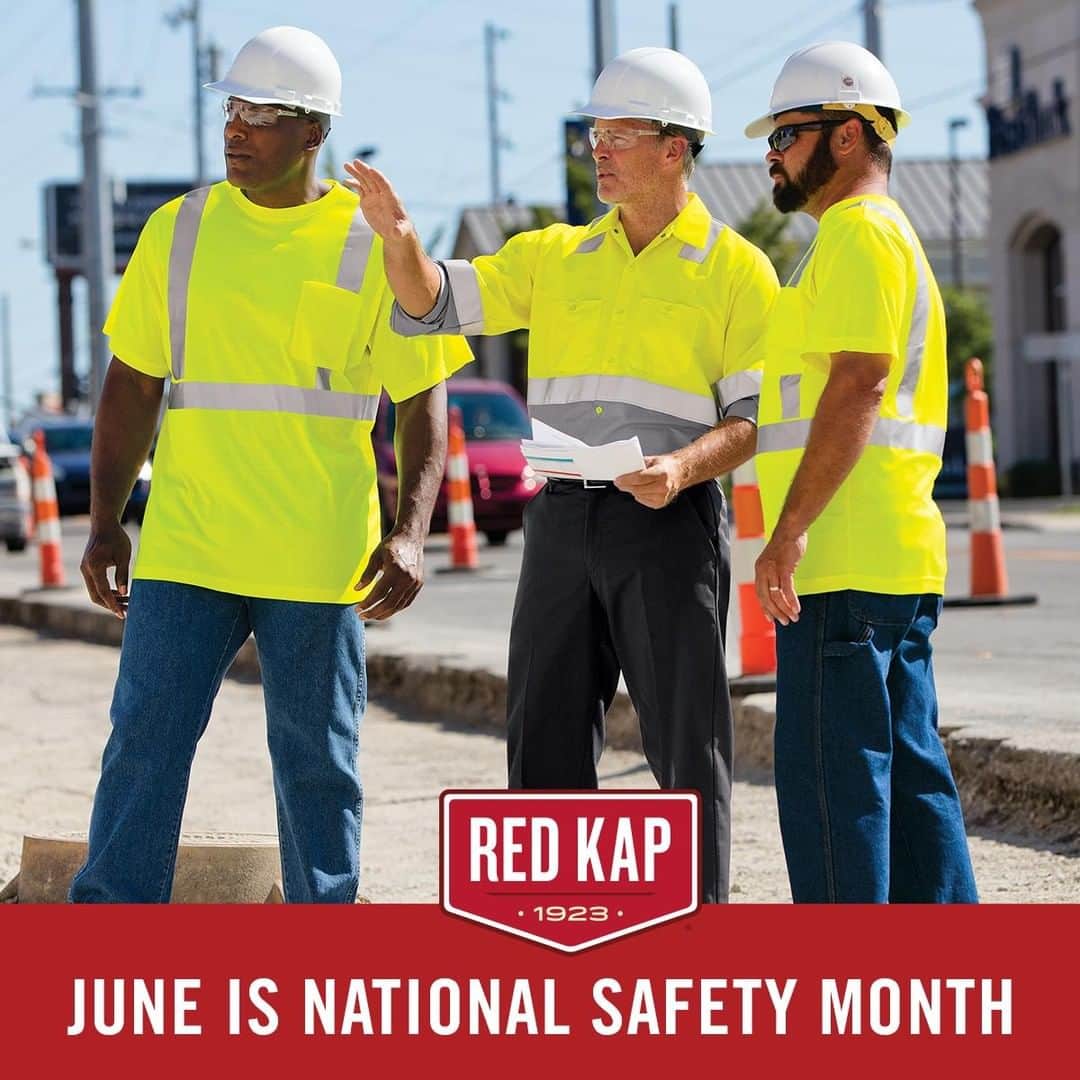 レッドキャップさんのインスタグラム写真 - (レッドキャップInstagram)「June is #NationalSafetyMonth. Make sure your crew stays safe and stands out with our visibility shirts. ​」6月25日 5時07分 - redkap