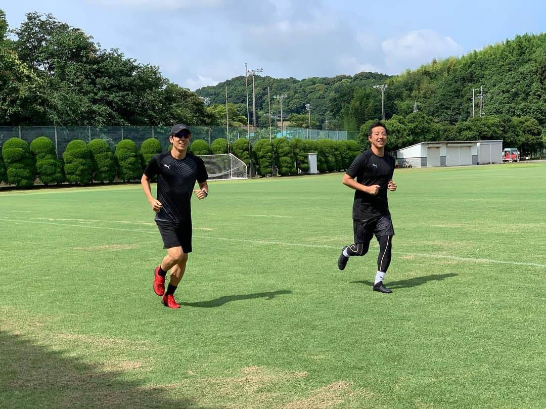 長谷部誠さんのインスタグラム写真 - (長谷部誠Instagram)「*** Training🏃‍♂️⚽️💪 #fujieda  #藤枝  #サッカーのまち藤枝  #puma  #プーマ  #来シーズンに向けて  #地元で  #一年間戦い抜く身体作りを #走り込みは🙆‍♂️ #キックの精度も🙆‍♂️ #コントロールは🤨 #これから上げていこう」6月25日 15時11分 - makoto_hasebe_official