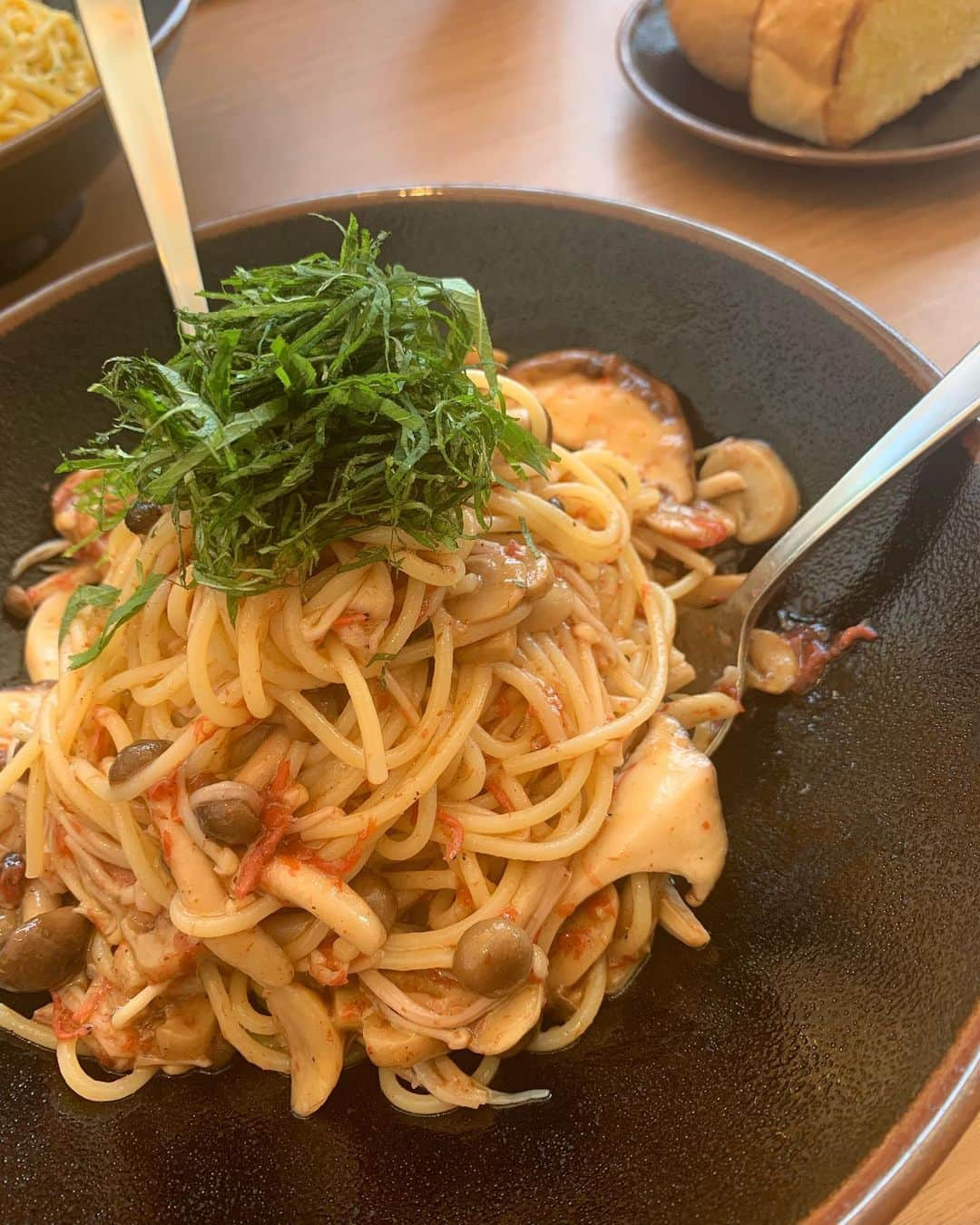 堤俊輔さんのインスタグラム写真 - (堤俊輔Instagram)「らるきぃ @ralukii0801  のパスタ美味しかったなー😍  食べたばっかりなのに、もう食べたい😍❗️❗️❗️ #サッカー  #Jリーグ  #鹿児島ユナイテッドFC #鹿児島 #soccer  #jleague  #kagoshimaunitedfc #kagoshima #堤俊輔  #ツツスタグラム  #チェストー！ #勝手に鹿児島大使  #らるきぃ #パスタ #イタリアン #ツツスタグルメ #福岡堤 #ぺぺたま  #梅肉青じそキノコのパスタ最高」6月25日 15時24分 - shunsuketsutsumi.19