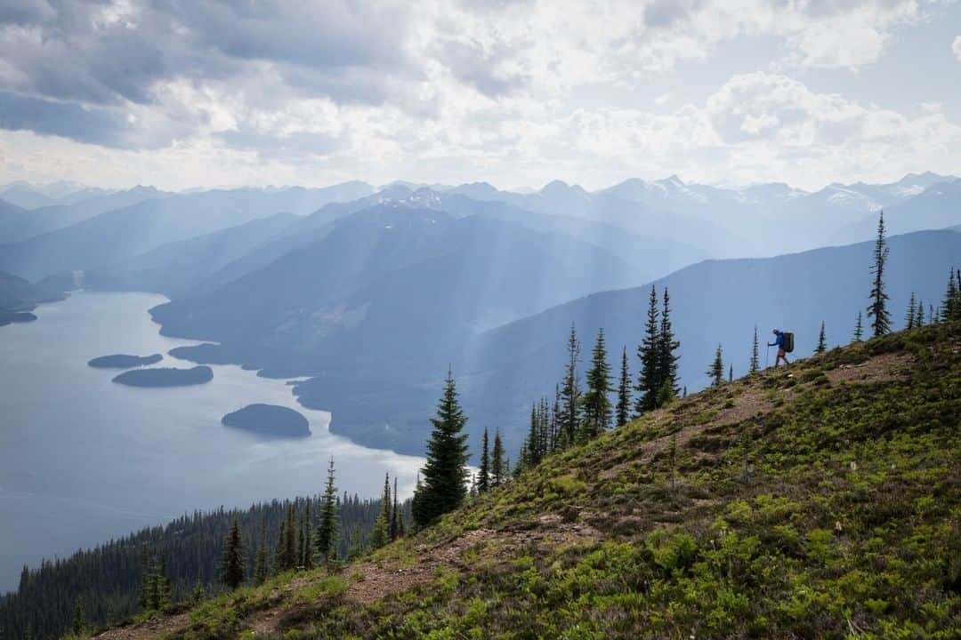 National Geographic Travelさんのインスタグラム写真 - (National Geographic TravelInstagram)「Photo by @jodymacdonaldphoto | Running from the Canadian Prairies to the Pacific Coast, the Canadian Rockies are home to spectacular alpine scenery, diverse wildlife, and world-renowned national parks. In the Rockies, adventure is limitless. From traversing across its hillsides to paragliding above its breathtaking landscape, there’s no better therapy than days like these. #canadianrockies #canada」6月25日 16時01分 - natgeotravel