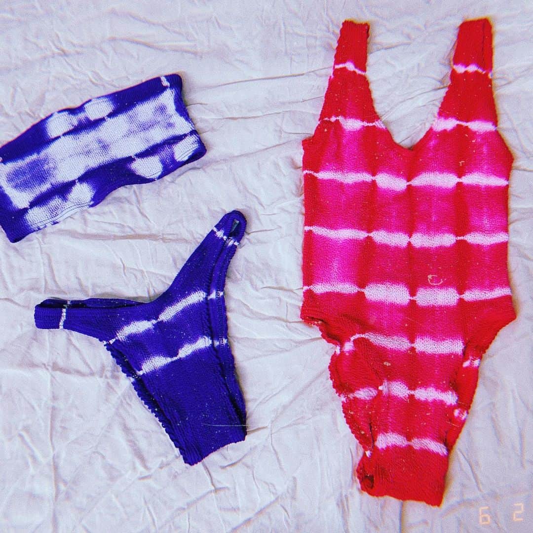ブルーライフのインスタグラム：「bright & tight 💜💗 tap to shop」