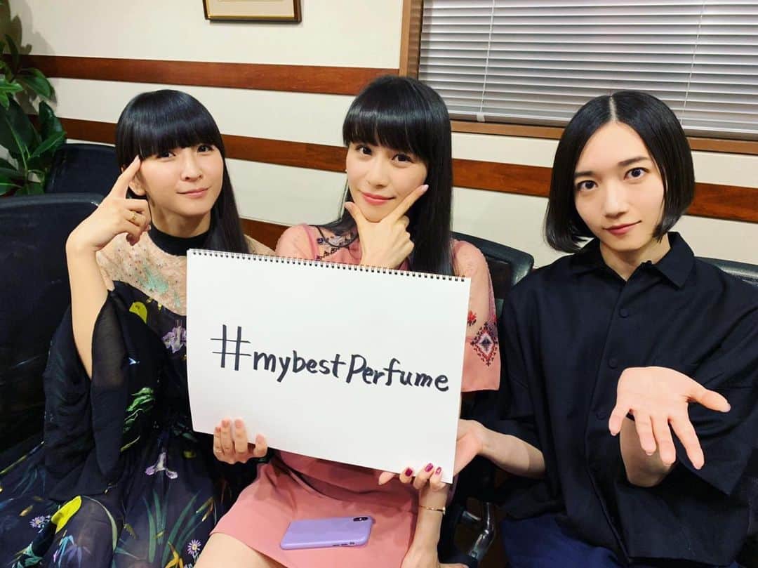 Perfumeさんのインスタグラム写真 - (PerfumeInstagram)「Perfume’s commentary will be included on the special bonus disc of Perfume The Best “P-Cubed” and we want to include your posts! Share the name of your favorite song and why you want it included on the album using the #mybestPerfume hashtag so we can find it! #prfm #PCubed 【募集】ベストアルバムの特典DISCには「Perfumeのただただラジオが好きだからレイディオ！」が収録。  そのレイディオ宛に皆さんからのメッセージを募集します。  ベストアルバムに収録されて欲しい曲とエピソードを「#mybestPerfume」をつけてつぶやいてください!」6月25日 8時00分 - prfm_official