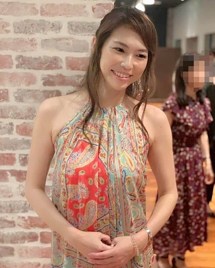 のインスタグラム：「おはようございます! 先日の#ライブ のお気に入り#サマードレス 。#zara のものです。#お気に入り そして、#高橋正典 さん　同じ事務所のかわいい後輩、#美空 ちゃん がいらしてくださいました！ #ありがとうございました」