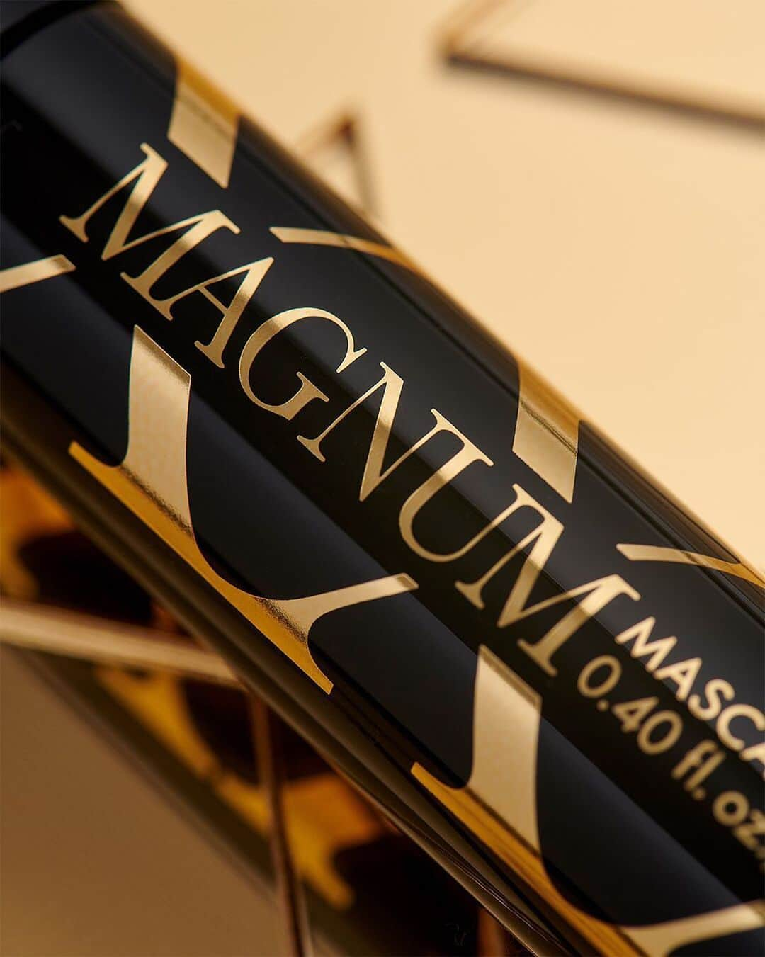 Stila Cosmeticsさんのインスタグラム写真 - (Stila CosmeticsInstagram)「Achieve absolute drama! One coat of Magnum XXX Mascara will have you turning heads 👀 Available @UltaBeauty #lashout #biggerisbetter #stilacosmetics #ulta」6月25日 8時25分 - stilacosmetics