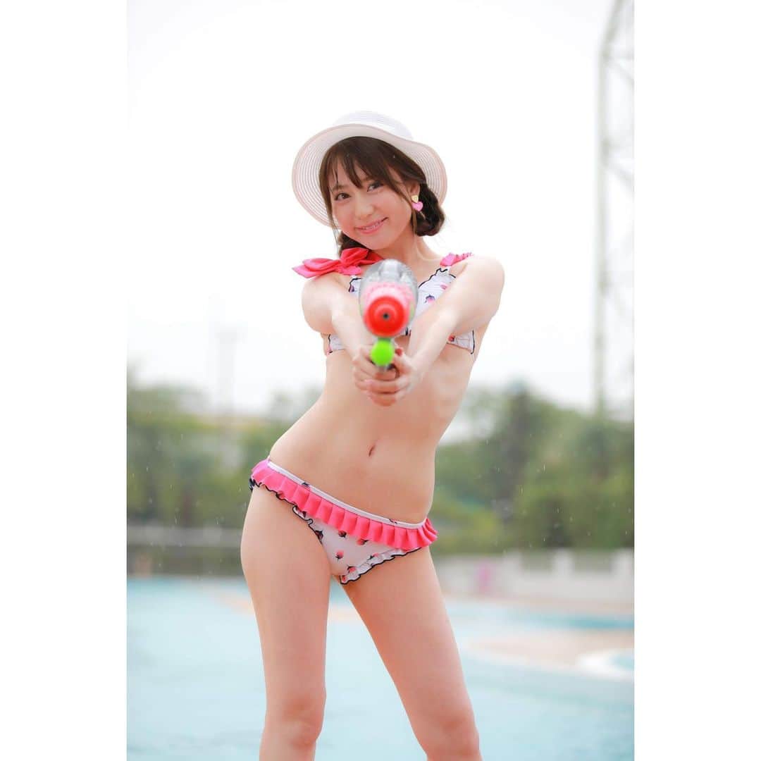 堀尾実咲のインスタグラム：「#gm 🐰💖 #よみうりランド #プール #撮影会 #グラビア」
