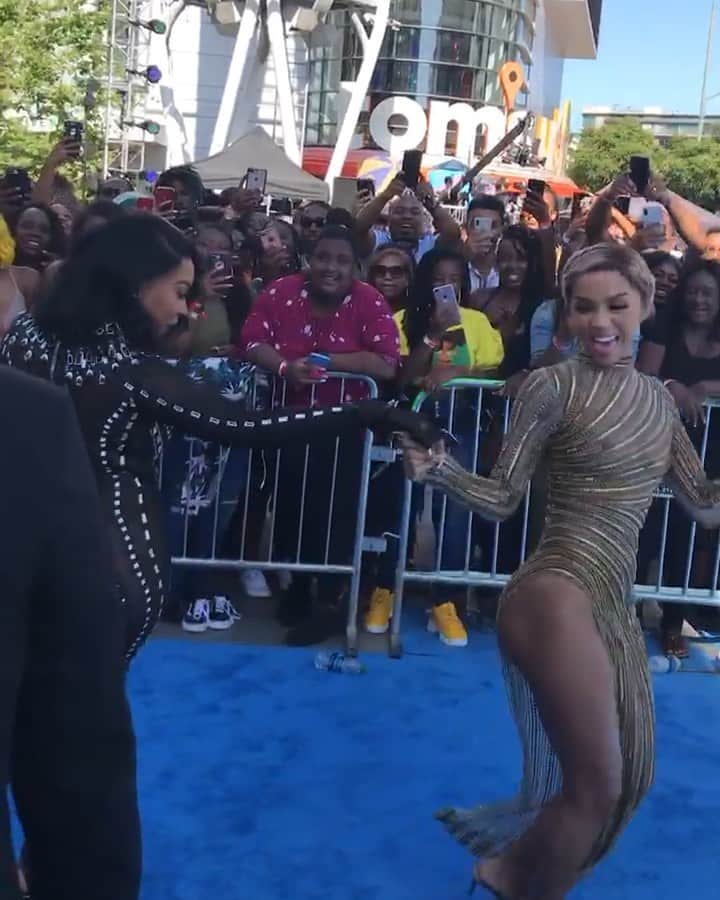 Brittany Rennerのインスタグラム：「Just 3 women winning 💫 You both looked incredible @thebsimone2 and @asiandabrat!!! Thank you for capturing this moment @alexjairus 💙 pretty sure this is what it’s all about! UNITY」