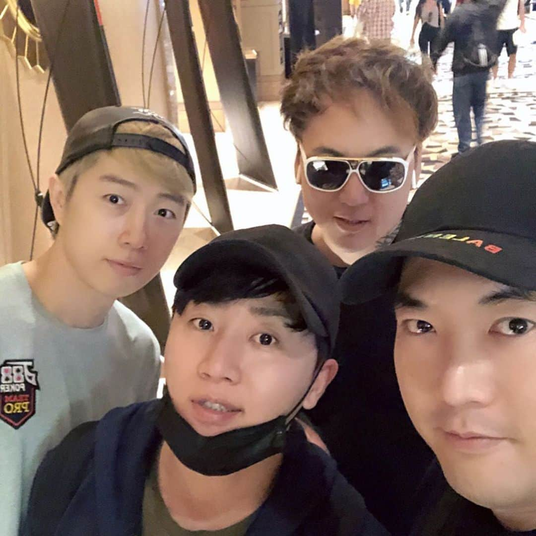 ホン・ジンホさんのインスタグラム写真 - (ホン・ジンホInstagram)「WSOP TAG Team NH tournament my team Lim, Hong , Steve ,Austin Gogo Final~ #WSOP #LASVEGAS」6月25日 8時57分 - jinhoda2