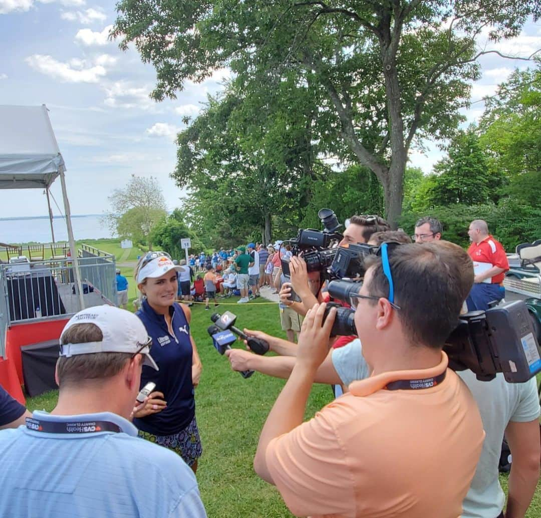 レクシー・トンプソンさんのインスタグラム写真 - (レクシー・トンプソンInstagram)「Such an honor again to be invited back to the @cvsclassicgolf ! So happy I was able to help raise money for local non profits in Rhode Island, thanks to Brad Faxon and Billy Andrade for letting me be a part of of this special event :) and thanks to my awesome partners @k_kisner and @darrenclarke60 for making it the funniest and most enjoyable round of golf ever😂 #greatcause #honored」6月25日 9時21分 - lexi