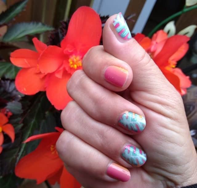 Jamberryさんのインスタグラム写真 - (JamberryInstagram)「Sent in by @debbyjessup 💅🏼 . . Loving her Junicorn mani Pheonijn 💕💕 . . Ladies, you seriously CANNOT go wrong with these gorgeous colors that are also NON TOXIC! Love Love Love! And thank you to our amazing reps for sharing their personal photos 🙌🏼 . . #junicornjn #pheonijn #jamberry #jamberry2019 #jamberryaddict #jamberrynailwraps #nailart #nailfies #ourrepsrock #teamwork #leadership #lovewhatido #selfcare #sisterhood #beneyou #bossbabe #kindnesswins」6月25日 10時15分 - jamberry