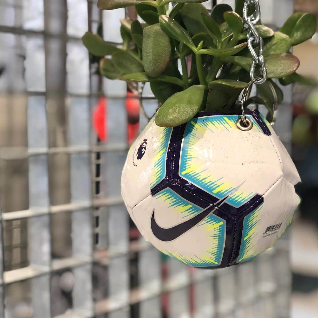 谷正人のインスタグラム：「これ、面白い！ #nike #ball #footballart」