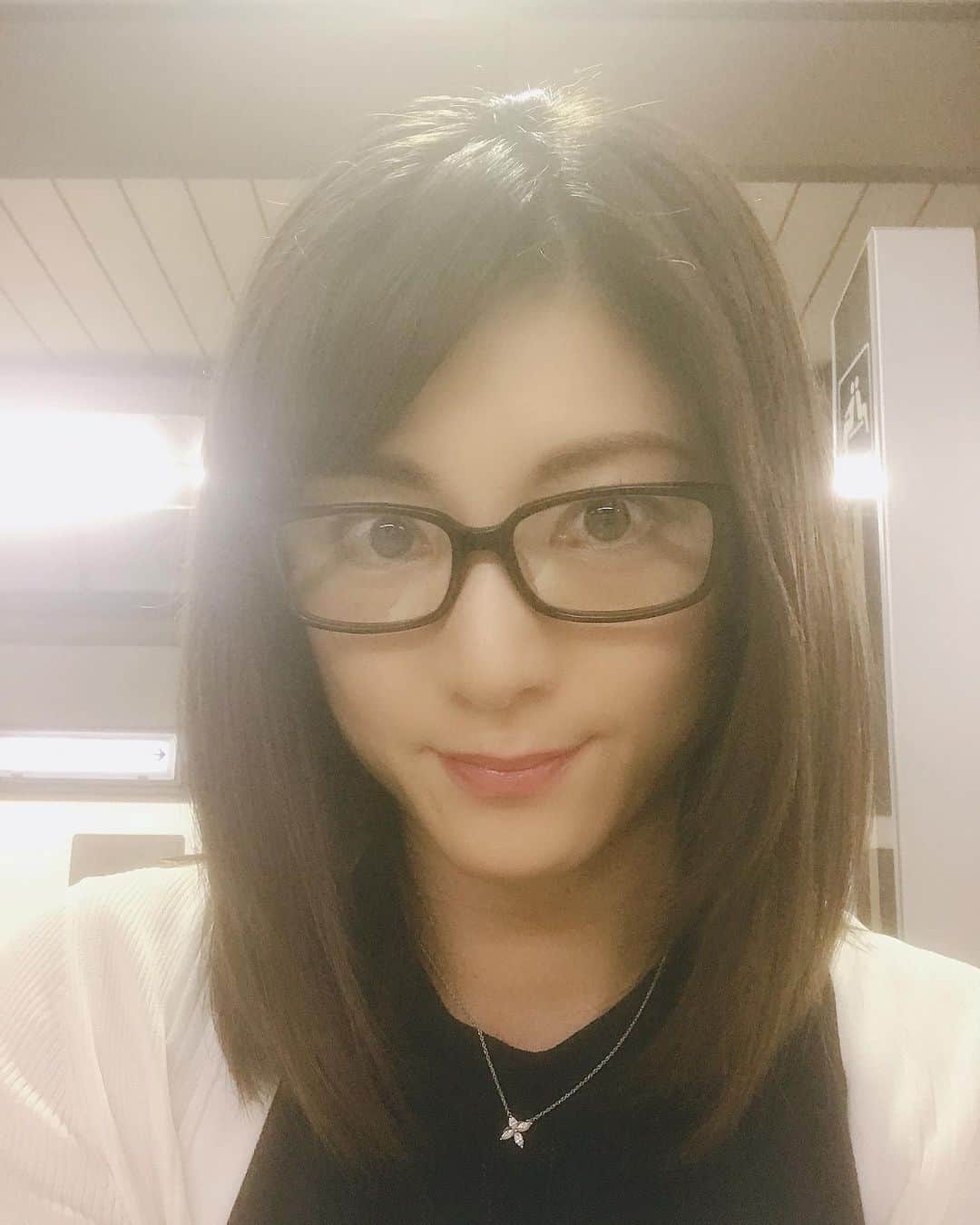 原史奈さんのインスタグラム写真 - (原史奈Instagram)「舞台も終わって時間ができたからお家の大掃除&断捨離🧹 スッキリして気持ちいい✨ #大掃除#断捨離#超スッキリ#気持ちいい ゴルフ#ゴルフレッスン#ゴルフ女子#ゴルフ男子#ゴルフ大好き#golf#ゴルフウエア#ゴルフコーデ#ゴルフグッズ#ゴルフ動画#ping#ピン#gle#archivio#cuartounited」6月25日 11時26分 - fuminahara