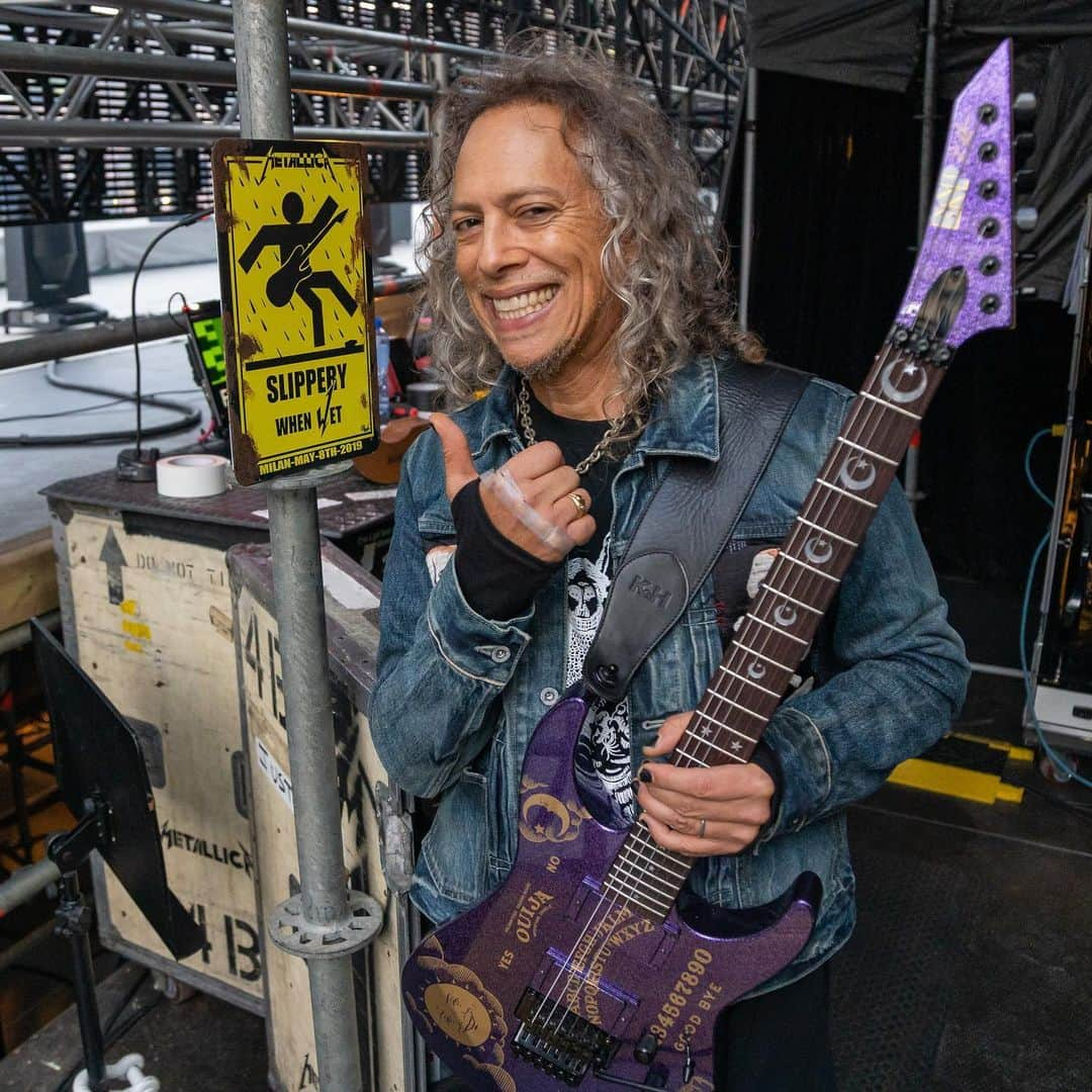 メタリカさんのインスタグラム写真 - (メタリカInstagram)「Kirk “The Slipper” Hammett! ⚠️ #MetInBrussels #WorldWired #Metallica ・・・ 📸 by @brettmurrayphotography」6月25日 11時20分 - metallica