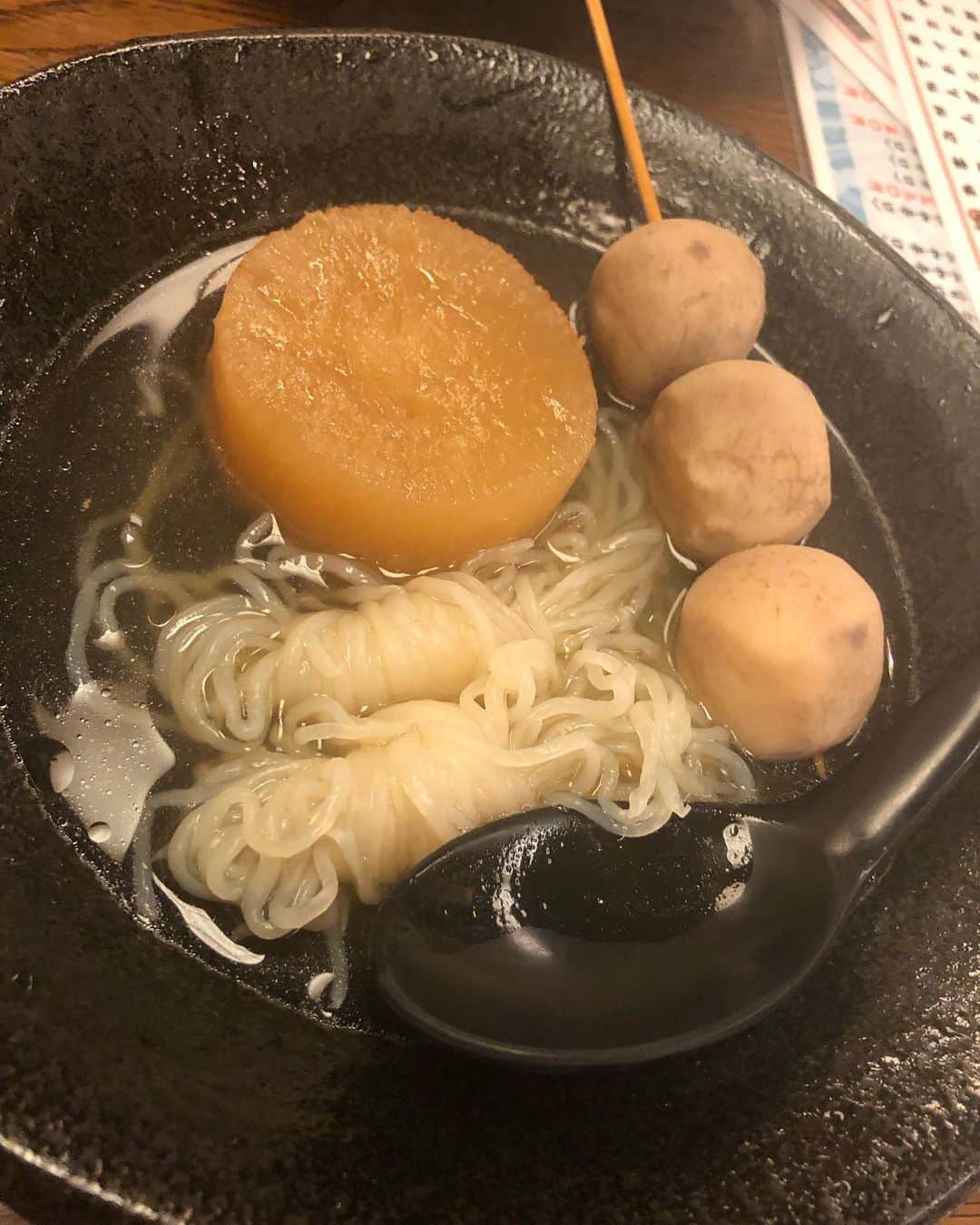林弓束さんのインスタグラム写真 - (林弓束Instagram)「1日目の夜ごはんは、 おおはしという焼肉やさんと、 赤玉というおでんやさんをはしごしました🤣💗 おおはしという焼肉屋さん、 牛タンステーキが美味しかったよー‼️ 赤玉のおでんもしみしみ最高🍢✨ @saki313apo ちゃんが親切に色々教えてくれて😍 美味しいごはんにありつけました💗 . . #金沢旅行 #金沢グルメ #石川旅行 #金沢ごはん #おおはし #赤玉 #女子旅 #女ふたり旅 #おんなふたり旅 #女子旅行  #ちゃんゆづ旅行記」6月25日 11時45分 - hayashiyuzuka