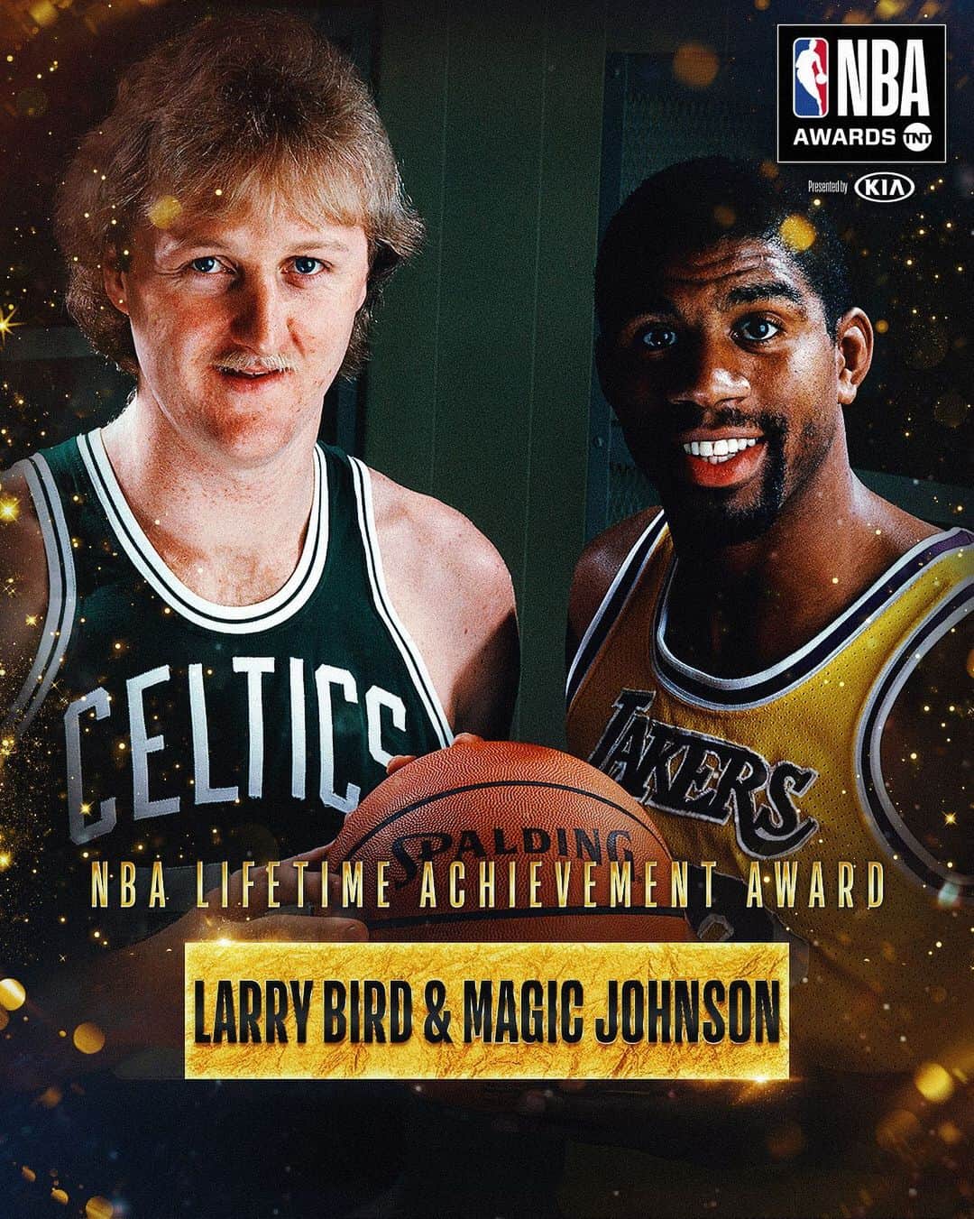NBAさんのインスタグラム写真 - (NBAInstagram)「NBA legends Larry Bird & @magicjohnson awarded the 2019 NBA Lifetime Achievement Award! #NBAAwards」6月25日 12時06分 - nba