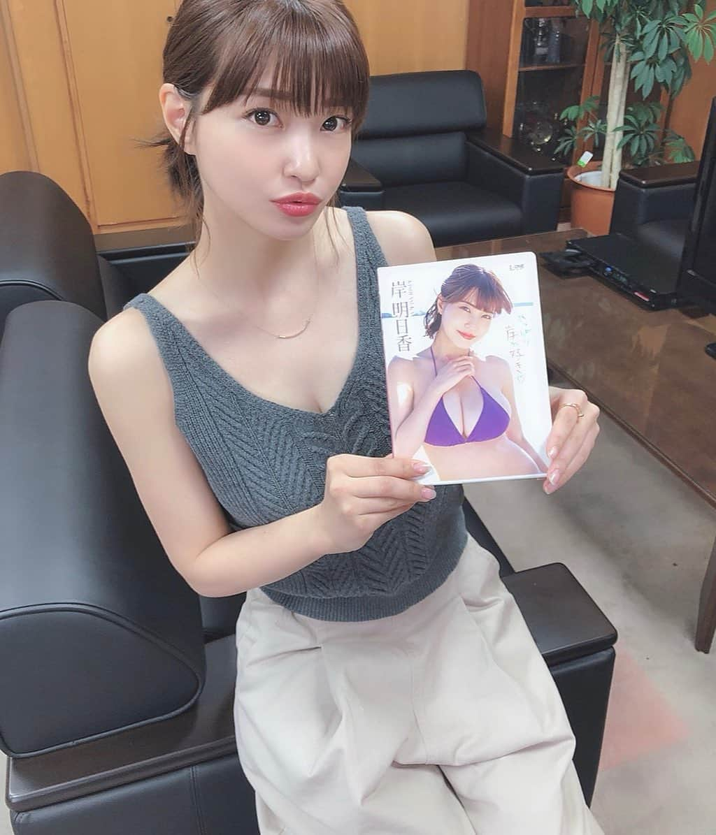 岸明日香さんのインスタグラム写真 - (岸明日香Instagram)「昨日の撮影にて🥺🌸 今日は収録3本撮り〜👼🙏🙏😪」6月25日 12時30分 - aspoo02