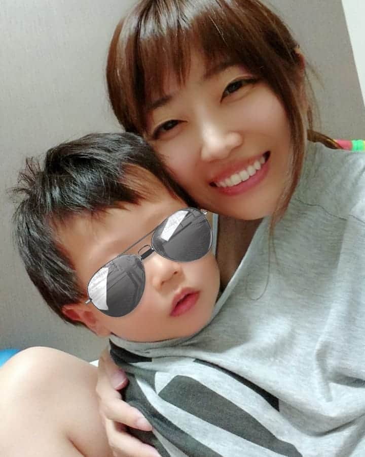 藤田昌代のインスタグラム：「お母さんのTシャツもぐるマン！ #赤ちゃんのいる生活 #baby」
