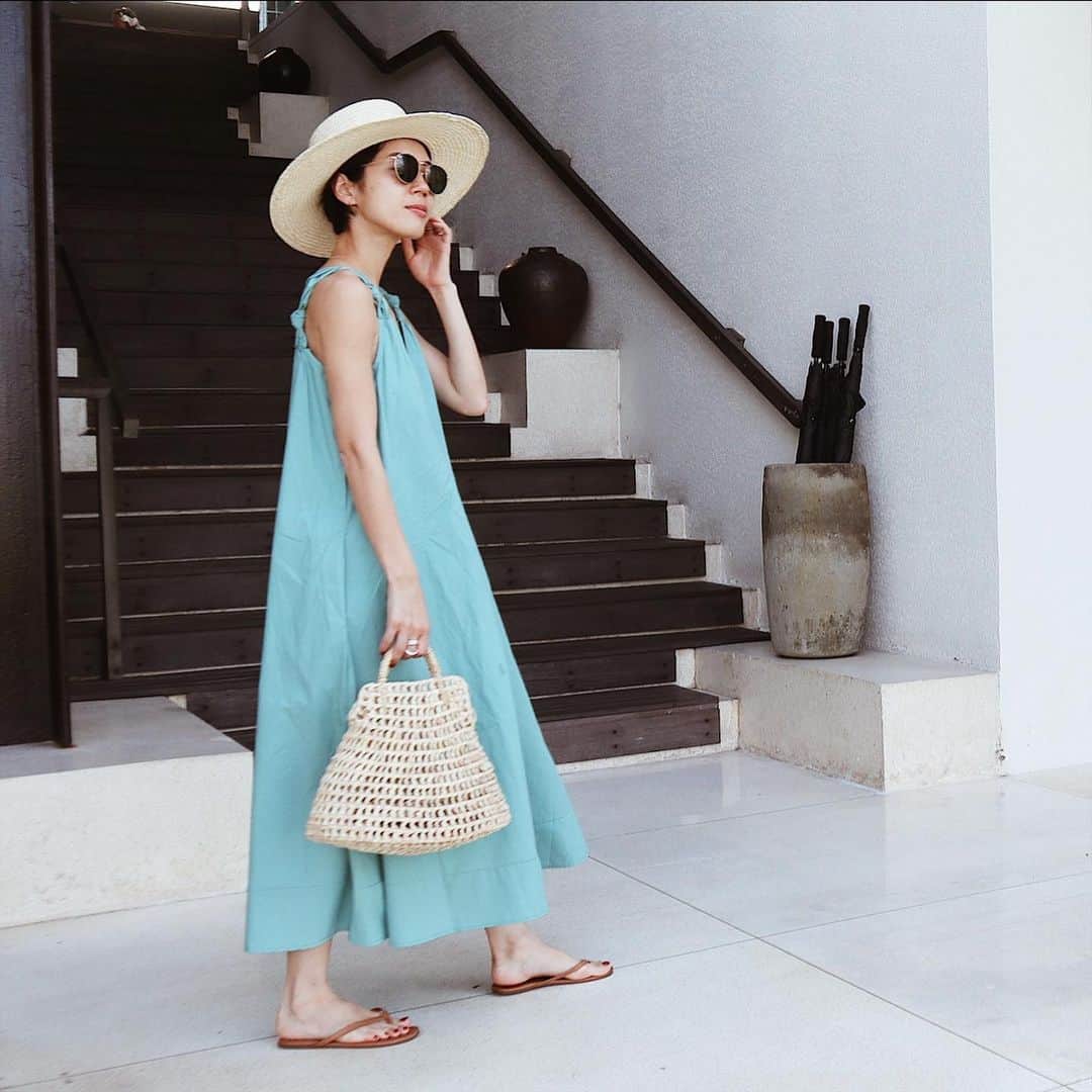 のインスタグラム：「👗💚 * Baliで着てて、お問合せが多かったワンピースがwebに入荷します！ * POPUPで先行販売した時も店頭でも人気でした！ * シャカっとした素材感で、タックでフレアシルエットを出している1枚でかわいいサマードレスです👗 * #masaco服  #MACHATT」