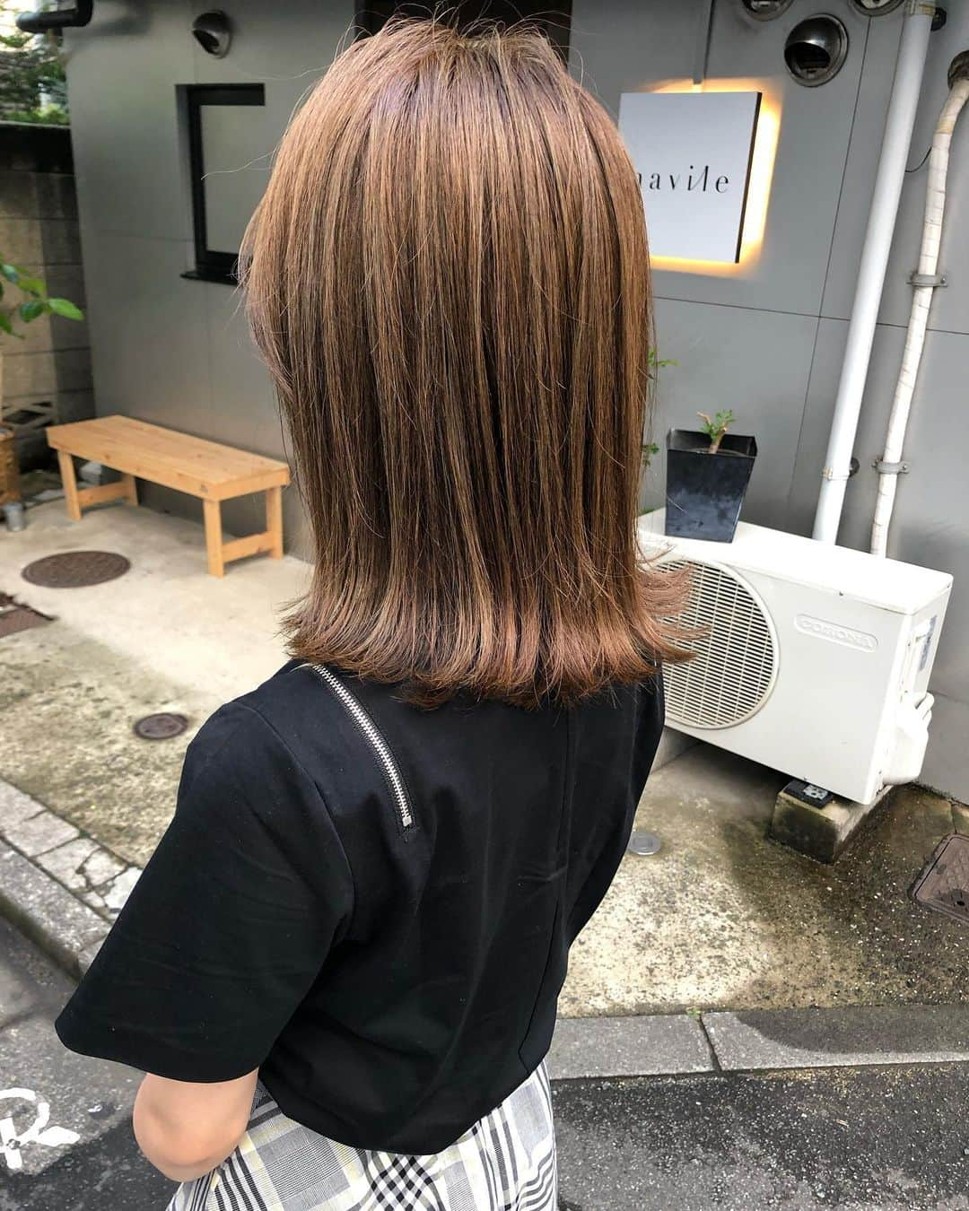 瀬口かなさんのインスタグラム写真 - (瀬口かなInstagram)「ヘアチェンジ❣️❣️ 室内だとちょいくすんでるかんじで自然光だと結構明るい✨🌞 今回もお気に入りです💯 りょうたさんありがとうございます💃✨✨ ． ． #hairstyle #haircolor #ヘアカラー #ミディアムヘア #原宿美容室」6月25日 12時53分 - seguchikana