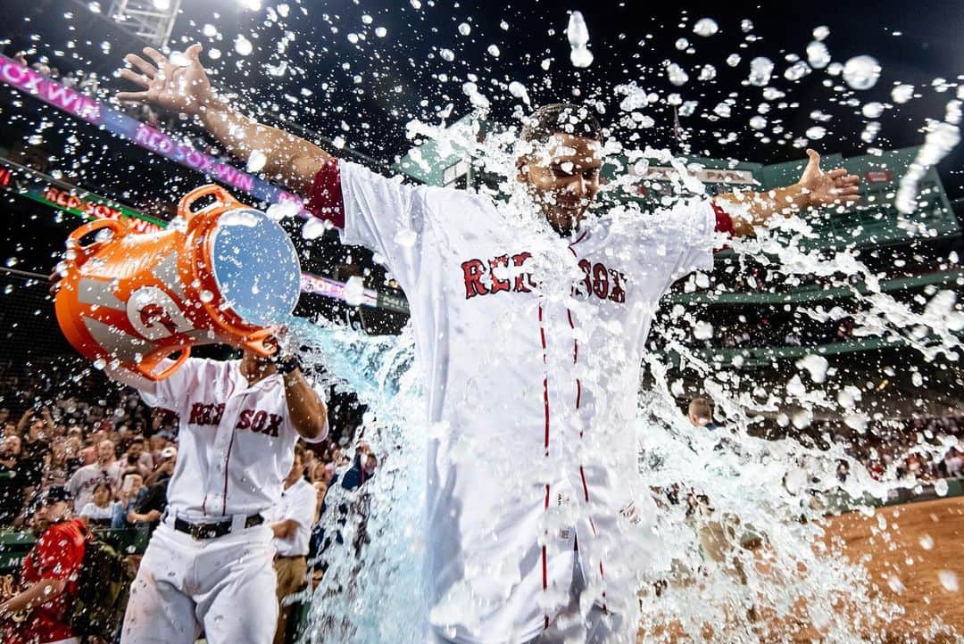 ボストン・レッドソックスさんのインスタグラム写真 - (ボストン・レッドソックスInstagram)「Hitting the showers 🙌」6月25日 12時53分 - redsox