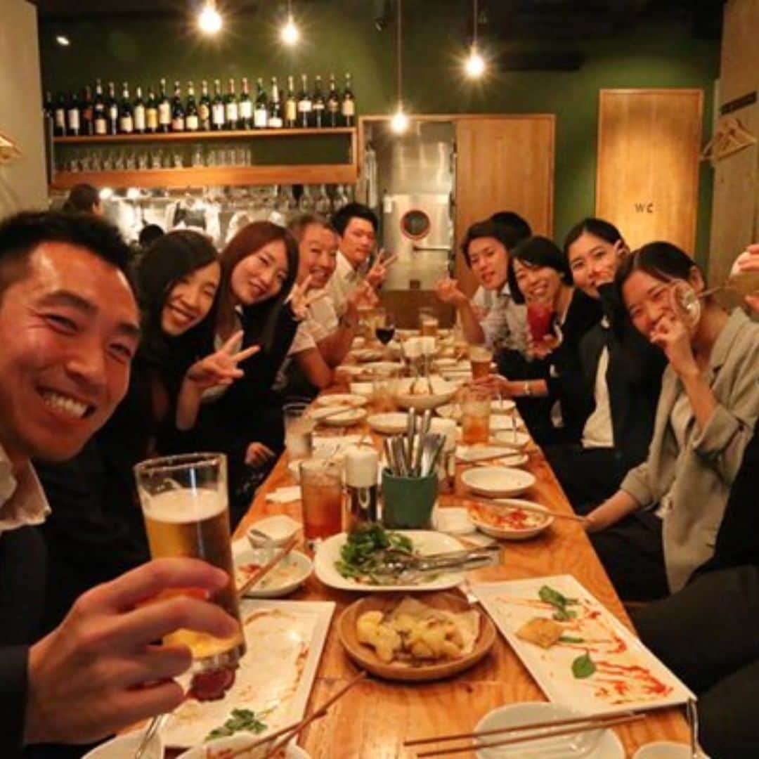 ビアージョ新宿のインスタグラム：「こんにちは、新宿西口のイタリアン＆ワインバル「ビアージョ」です。 ブログ更新しました！ 「ビアージョは、気軽にお食事を楽しめるお店です」 是非ご来店をお待ちしております。 ▼詳しくはこちら▼ https://viagio-shinjuku.com  #ビアージョ#新宿#イタリアン#バル#居酒屋#送別会#二次会」