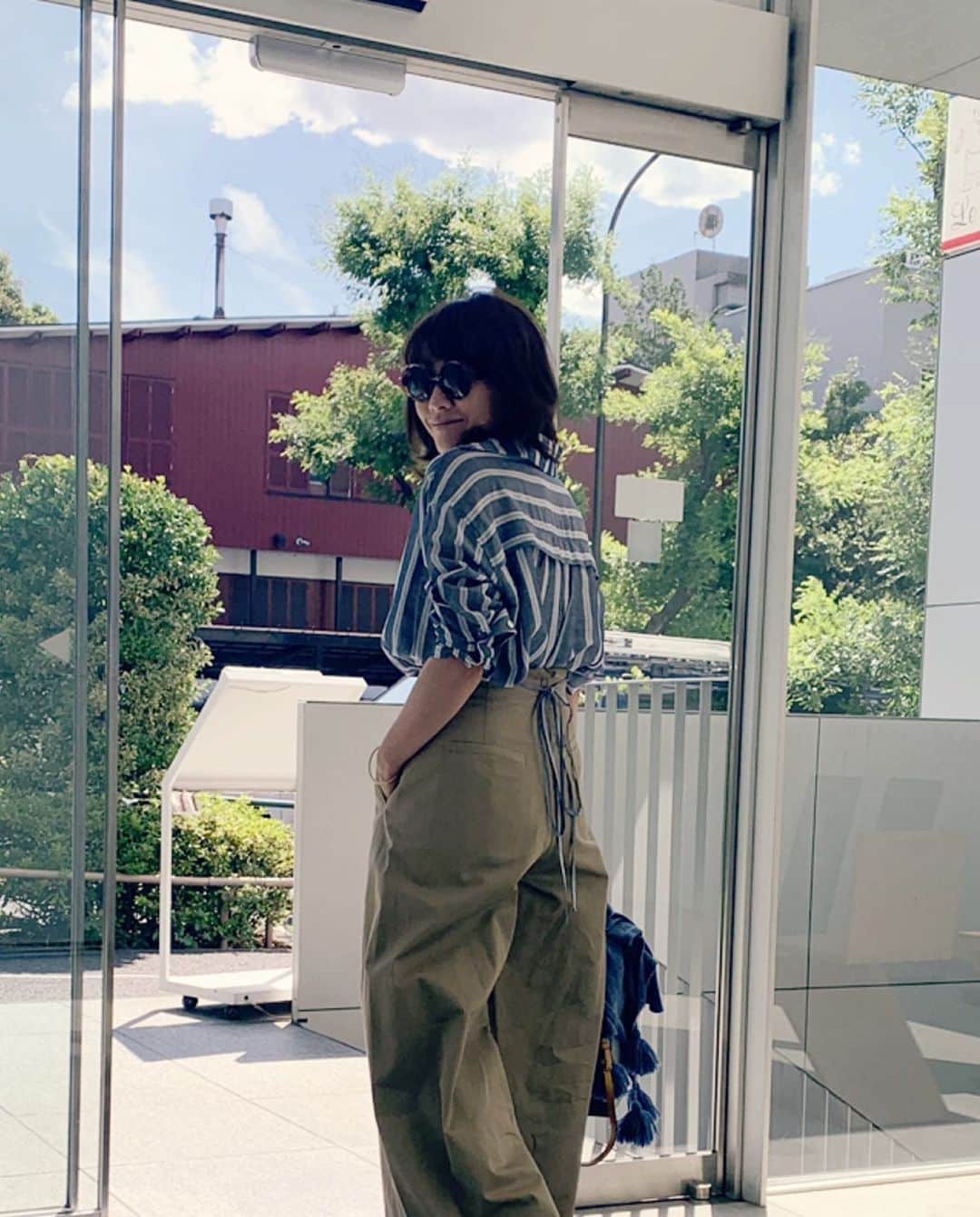 風間ゆみえのインスタグラム：「ジュエリーをつけ忘れてお出かけ😅 そんな日もあるね♡ @stylings_official #yumie_k_style」