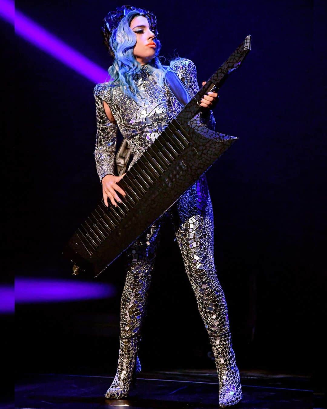 Just Jaredさんのインスタグラム写真 - (Just JaredInstagram)「@ladygaga brings her #Enigma show to New York City for one very special show for @siriusxm listeners! #LadyGaga Photos: Getty」6月25日 13時32分 - justjared