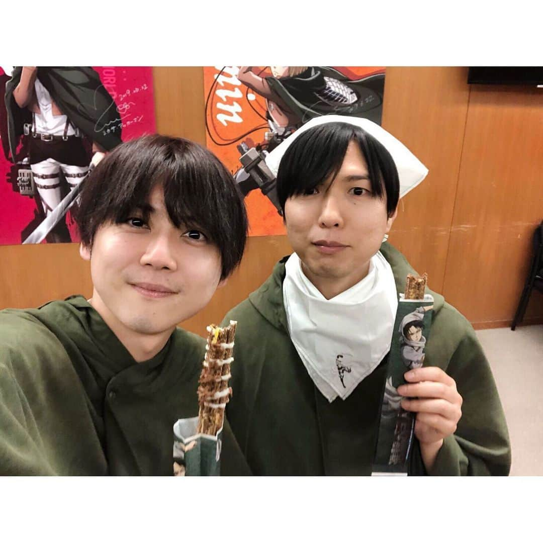 梶裕貴さんのインスタグラム写真 - (梶裕貴Instagram)「USJxAttackonTitan 3 . . . look at how cute they all are 💖 whatta bunch of kids dkdjjsjsnndnx」6月25日 13時45分 - kaji.yuki_