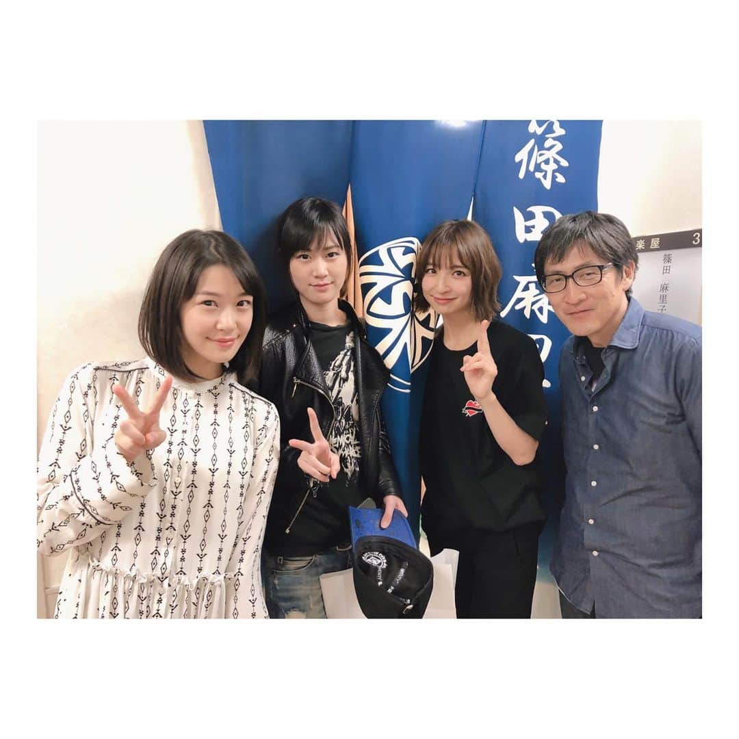 加村真美のインスタグラム：「しれっと「ミストレス」チームと♥︎ . 小篠〜ありがとう！  #殺してもいい命」