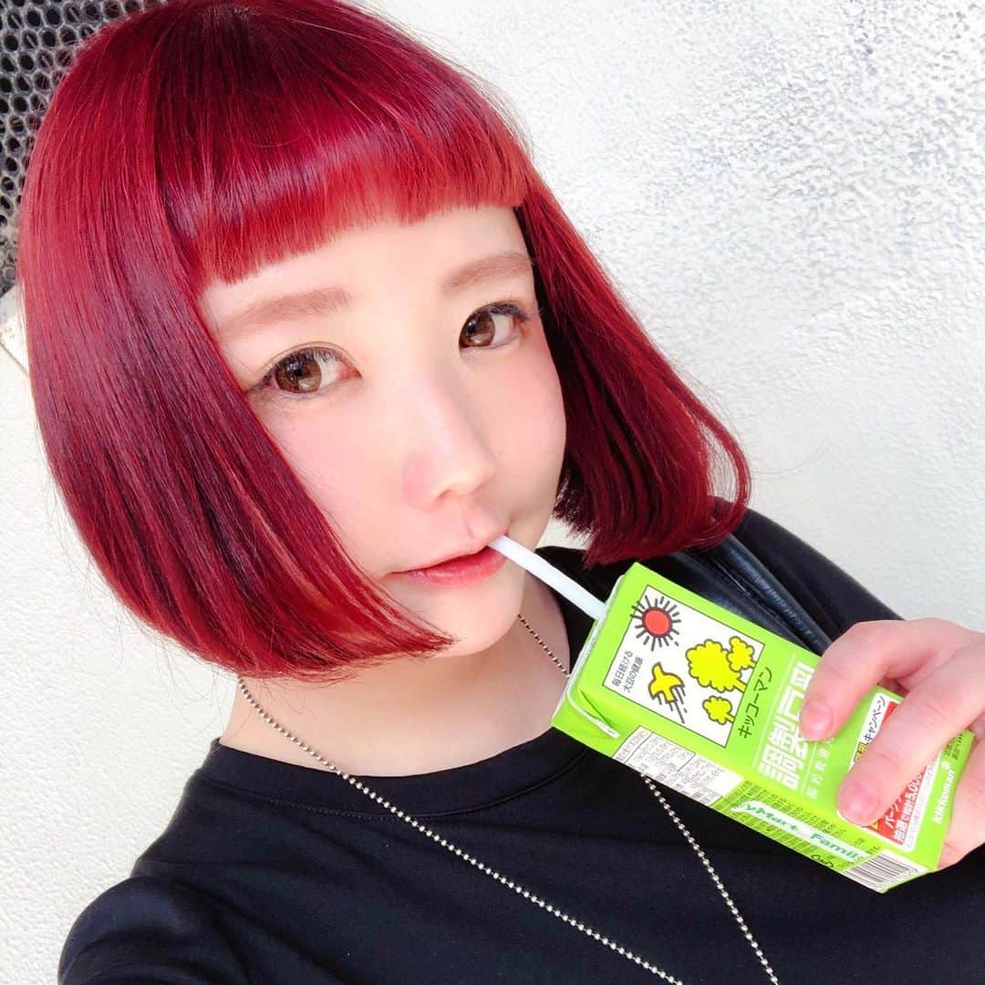 小鳥遊しほのインスタグラム：「撮影&インタビューのお仕事。モデル時代よくあんな早く起きてたよな。午前中に予定入ってるだけで前日の夜緊張しちゃうほどには毎日怠惰です。 さて、この後は自宅でイラスト&料理のお仕事です。」