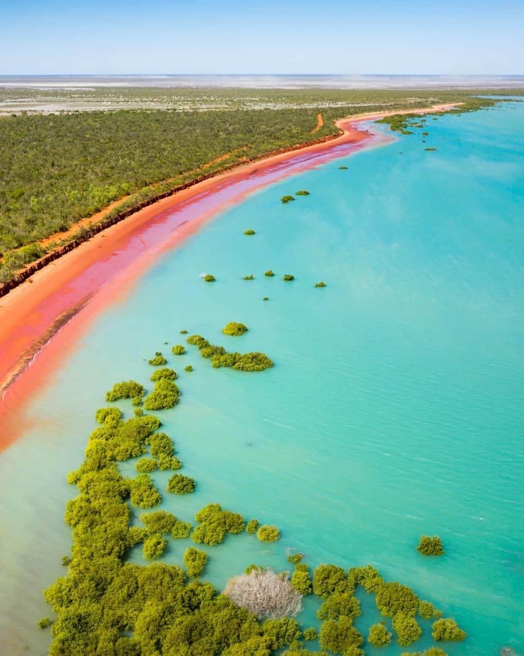 Australiaさんのインスタグラム写真 - (AustraliaInstagram)「Red shores and turquoise waters? Must be @westernaustralia. ❤️💙 According to @from.miles.away, “the high tides bring the best colours to the coastline of #Broome” and we have to agree. #RoebuckBay is one of @australiasnorthwest’s most Instagrammable natural attractions, with stunning colours and huge tidal variations. The bay also has historical and cultural significance to Broome’s Indigenous people, the Yawuru; join a guided cultural tour with @narlijia to learn about the stories and traditions of the area.  #seeaustralia #justanotherdayinwa #australiasnorthwest #aerial#travel」6月25日 15時00分 - australia