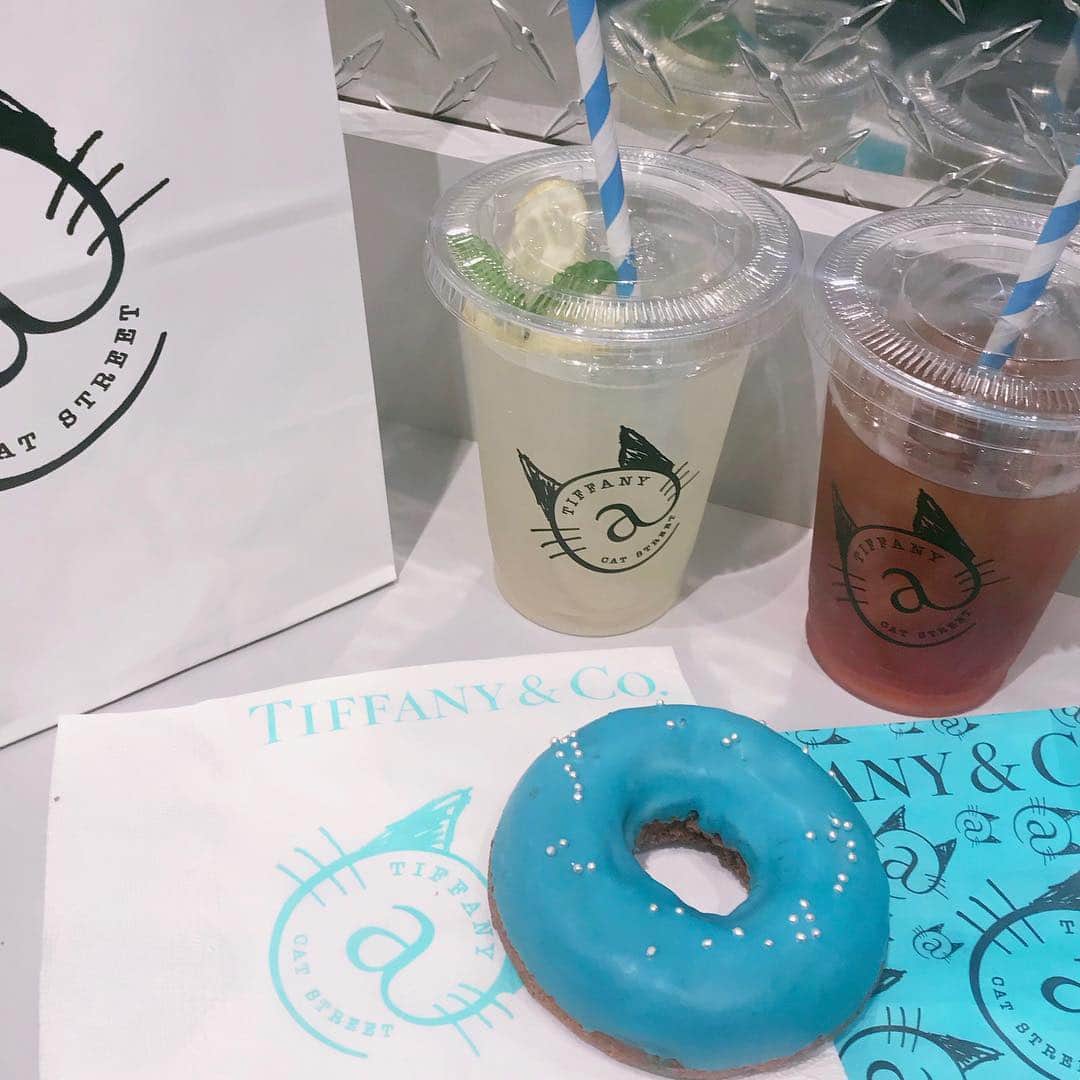 Chikako千佳子さんのインスタグラム写真 - (Chikako千佳子Instagram)「Tiffany Cafe 🎱 #Tiffany #tiffanycafe」6月25日 15時06分 - cindychikako