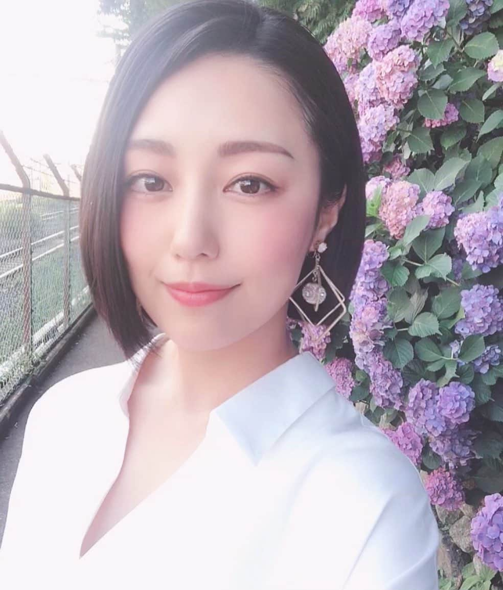 早瀬英里奈さんのインスタグラム写真 - (早瀬英里奈Instagram)「梅雨は一旦お休み☂️✨ ・ ・ ・ #梅雨 #紫陽花 #黒髪 #ストレート #ショートボブ #早瀬英里奈  #erinahayase」6月26日 0時25分 - erina.hayase