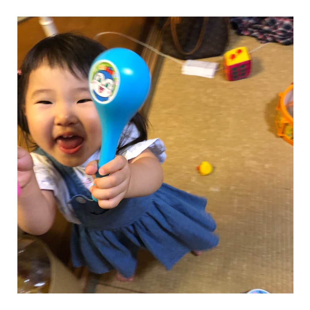 中島安里紗さんのインスタグラム写真 - (中島安里紗Instagram)「姪っ子ちゃんの誕生日パーティー🎂 2才になりました🐼❤️ アンパンマンの楽器セットをプレゼントしたら、とーっても喜んでくれたよ🎁🎶 悩んだ甲斐あった🤣🤣🤣 本当に可愛い❤️癒し❤️天使すぎる❤️ 元気に育ってくれたらそれだけでいーね🌈✨ #姪っ子 #誕生日 #2才 #可愛すぎる #叔母バカ #アンパンマン #誕生日プレゼント」6月26日 0時46分 - arisa__nakajima