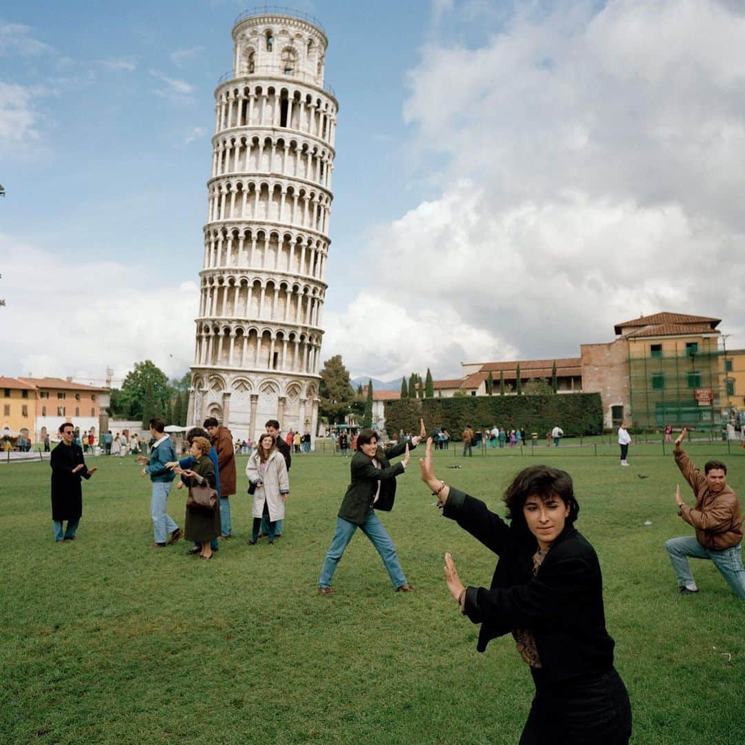 VICEさんのインスタグラム写真 - (VICEInstagram)「Martin Parr (@martinparrstudio), one of the most famous photographers to come out of the UK in the last 50 years, is known for his saturated and satirical images depicting leisure and consumption in England. 💥📸 For this year’s photo issue he shared some images from his archive. Check them out at the link in bio. ⚡️」6月26日 0時59分 - vice