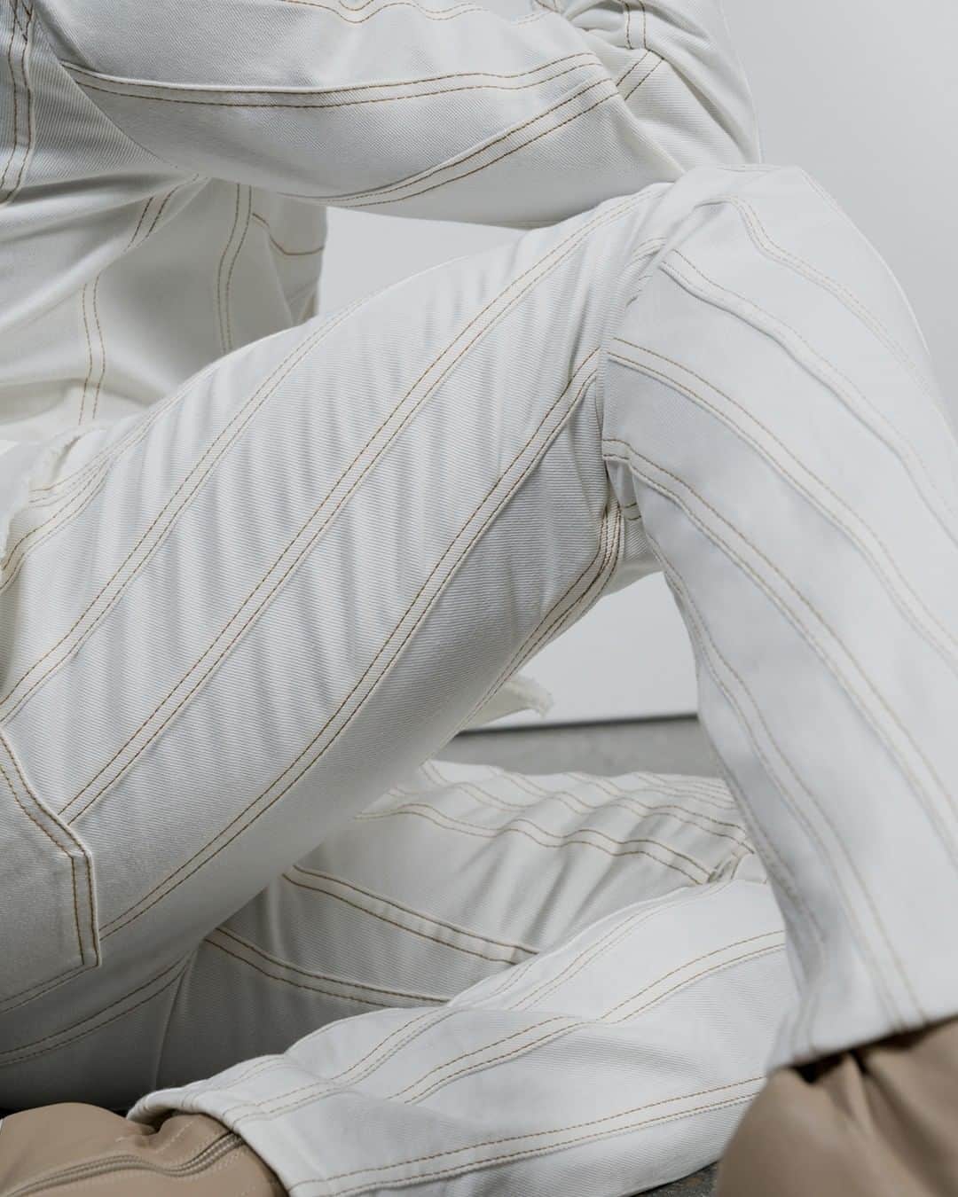 ミュグレーさんのインスタグラム写真 - (ミュグレーInstagram)「Mugler Resort 2020 white spiral denim jacket with matching trousers. - - Visual @studio.m.antwerp  #mugler」6月26日 1時07分 - muglerofficial