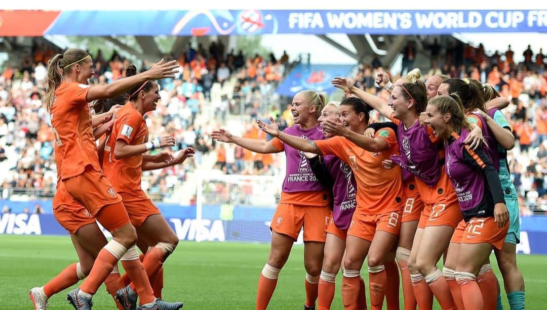 石原孝尚さんのインスタグラム写真 - (石原孝尚Instagram)「FIFA Women’s World Cup France 2019  Japan vs Netherlands  Fainally🇯🇵🇳🇱⚽️ Good luck Japan!!!」6月26日 1時06分 - taka_ishihara