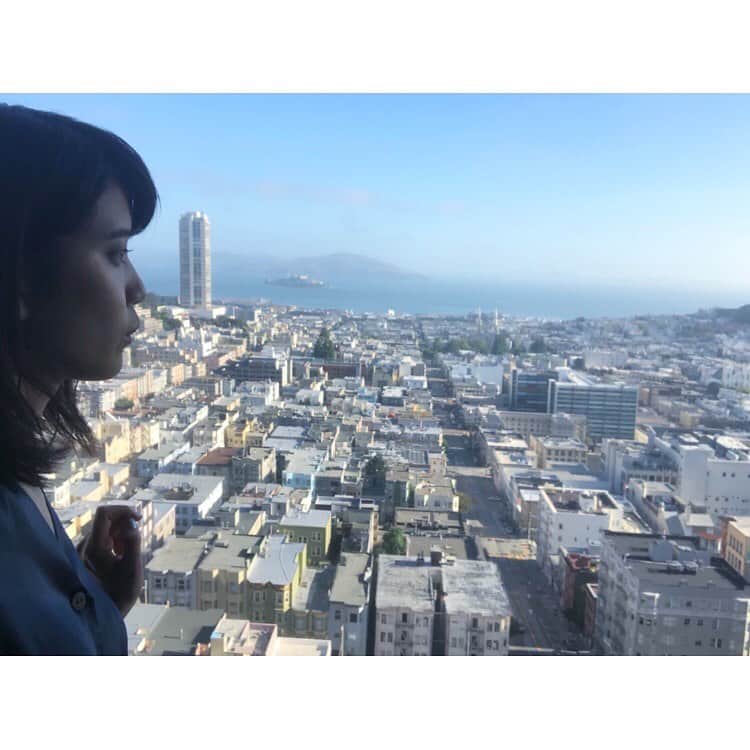 山崎紘菜さんのインスタグラム写真 - (山崎紘菜Instagram)「🌞 ありがたいことに、 お仕事でサンフランシスコを訪れております。 生まれて初めてのサンフランシスコ。初シスコ。 わーいわーい。 #今日LAに移動しますけれども #なぜか遠い目をしている #iminsanfrancisco」6月26日 1時10分 - hirona_yamazaki