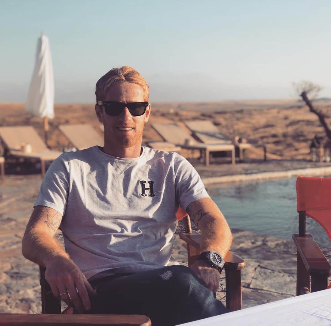 アレハンドロ・フェルナンデス・イグレシアスのインスタグラム：「😎」