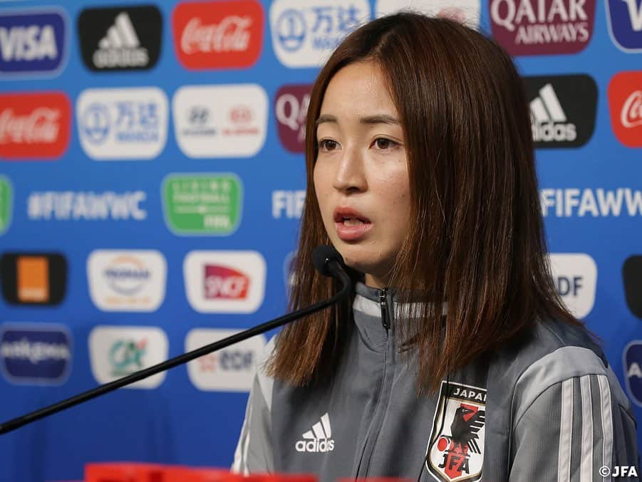 日本サッカー協会さんのインスタグラム写真 - (日本サッカー協会Instagram)「🇳🇱v🇯🇵 Pre-Match Press Conference！ ・ 🗣#清水梨紗 選手 「オランダは上手い選手ばかり。全員を全員で止める気持ちで臨みたい。」 ・ 🗣#高倉麻子 監督 「（選手には）国を背負って戦う責任、重みを感じて、持っているものをピッチで表現してほしい。グラウンドで戦い抜いてほしい。」 ・ ✍️JFA.jpでは、活動レポートを掲載中！ ・ ＜FIFA女子ワールドカップフランス2019＞ なでしこジャパン🇯🇵試合日程  6/10 25:00｜0-0アルゼンチン🇦🇷 6/14 22:00｜2-1スコットランド🏴󠁧󠁢󠁳󠁣󠁴󠁿 6/20 04:00｜vsイングランド🏴󠁧󠁢󠁥󠁮󠁧󠁿 6/26 04:00｜vsオランダ🇳🇱󠁧󠁢󠁥󠁮󠁧󠁿 📺フジテレビ系列、NHK BS、J SPORTSで生中継！ ・ #nadeshiko #世界のなでしこ #なでしこジャパン#FIFAWWC」6月25日 16時53分 - japanfootballassociation