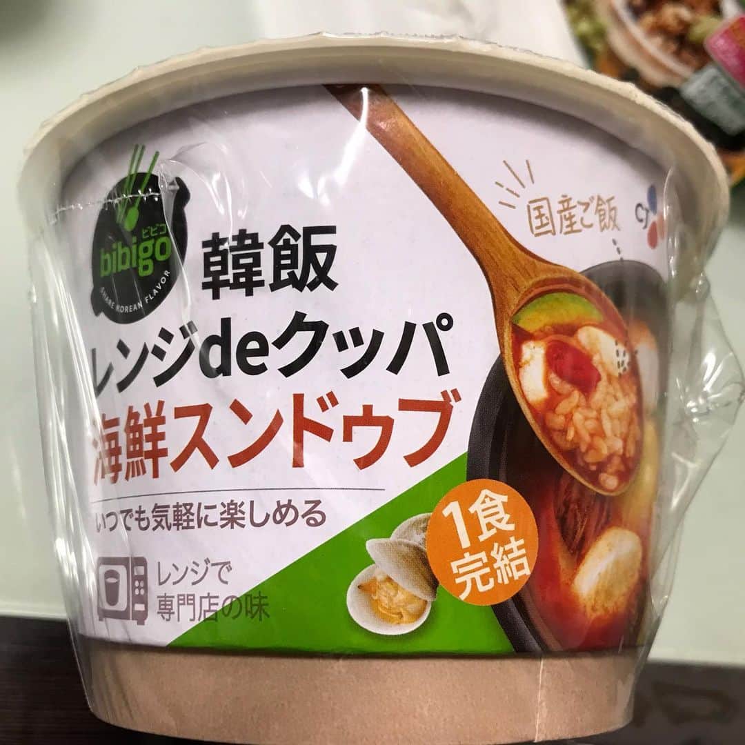 のインスタグラム：「・ コレにすげーオススメ ・ カップめしにハマりつつある ・ 食べ比べしたみよ＼( ˙-˙ )＞ ・ #休日ランチ#ランチ #フード #食べ物 #静岡グルメ #静岡ランチ #パン🥐 #インスタ映え #酒飲み #静岡 #おすすめランチ#ラーメン🍜 #おすすめカフェ☕️#静岡市パン屋 #デザート #スイーツ🍰 #インスタフード  #グルメ #静岡市ランチ #静岡市グルメ #静岡市カフェ #静岡市 #美味しいもの大好き #旨い ・ ・ 静岡市の食通さんと繋がりたい 情報交換求む  もっと美味しい店知りたい ・ #followme #eat #grumet #food #cafe」