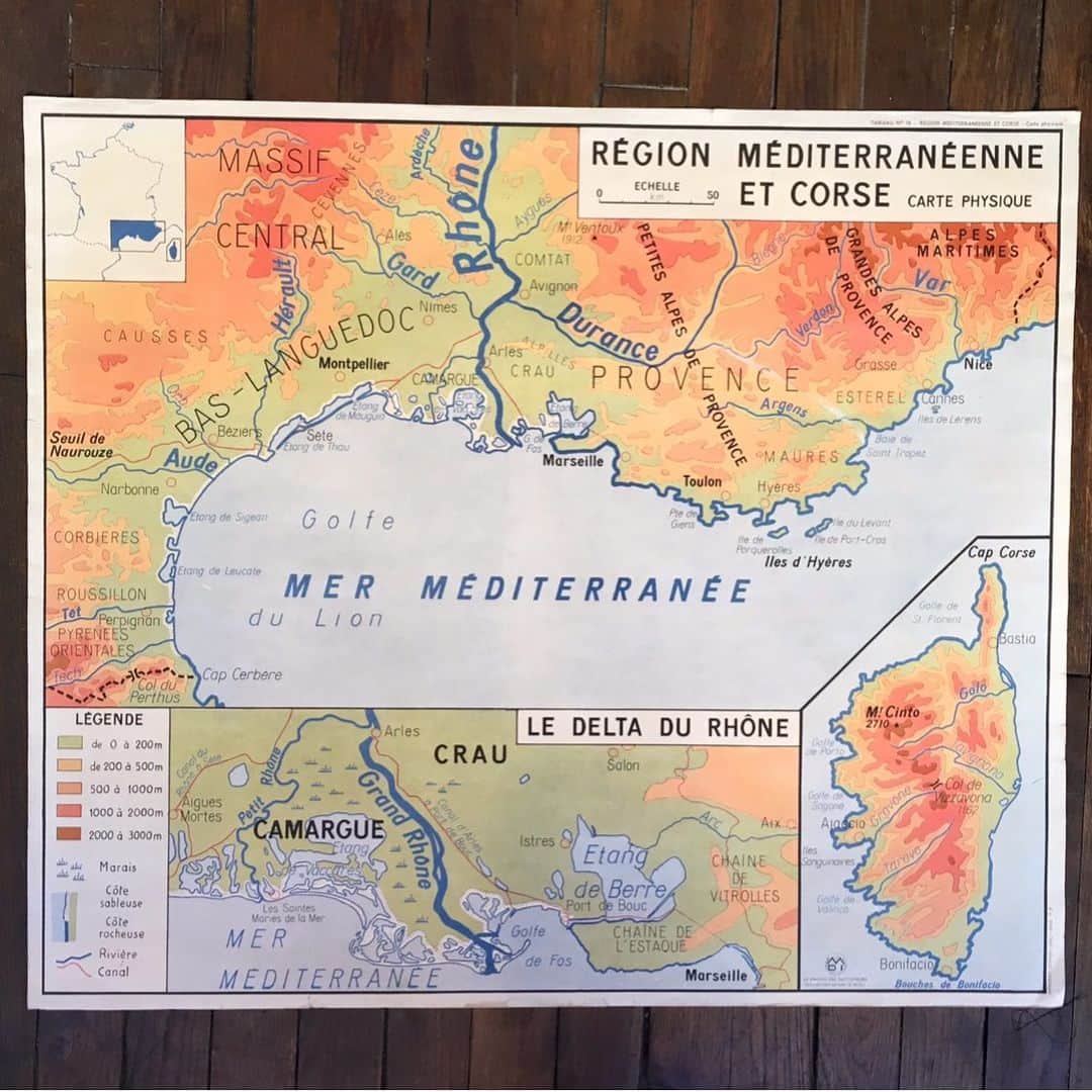 ラボッテガーディアンさんのインスタグラム写真 - (ラボッテガーディアンInstagram)「Région méditerranéenne.  #labottegardiane #whereicomefrom  #southoffrance #camargue #provence #map #vintagemap #mermediterranee #nimes #marseille #arles #nice #grasse #avignon #valensole #sète #perpignan #sainttropez #toulon #hyeres #corse #lesud #occitanie」6月25日 17時18分 - labottegardiane