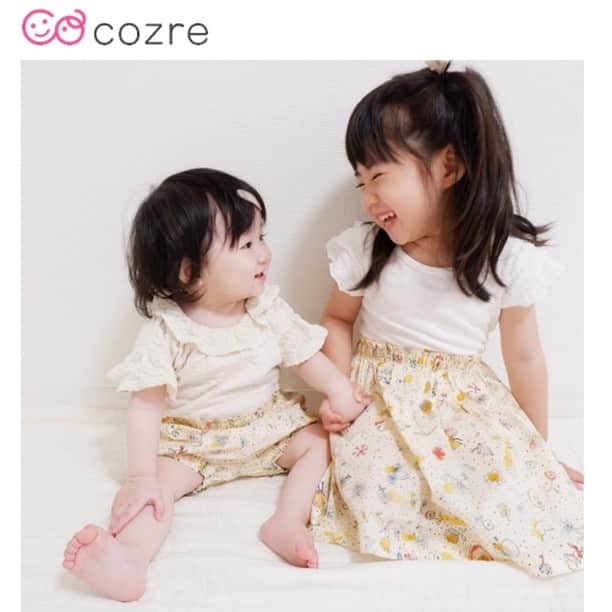 cozre（コズレ）マガジン公式のインスタグラム：「☆☆☆☆☆ @cozreマガジン、ピックアップお写真✨✨ @rn.gelato さん💖 • 姉妹でお揃いコーデ！ 見ているだけで仲良しなのが伝わってきます😍💕💕 • 素敵なお写真、ありがとうございました！😆 • ☆☆☆☆☆ • みなさまの「お出かけ」や「子育て👪」に関するお写真をお待ちしてます！ • Follow @cozre Tag #コズレ • ☆☆☆☆☆ • インテリア、ファッション、レシピ、こどものアートも絶賛募集中✨ • (画質等調整し使用させていただく事がございます📱🔧) • 公式InstagramやFacebookをはじめ、cozreマガジンの記事でもご紹介&使用させていただきます💖 • ☆☆☆☆☆ • 月間300万人が訪れる！@cozreマガジンには妊娠・出産・子育て情報が満載！プレゼントキャンペーン🎁も実施中🤤✨ • #コズレ #cozreマガジン 編集部 • • #子ども#お出かけ#親バカ#親バカ部#instagram_kids#kidsgram#kidsgram_tokyo#ig_oyabakabu#kids#baby#CUTE#ママカメラ#お揃いコーデ#姉妹#姉妹コーデ#コーデ#ベビーコーデ#キッズコーデ」