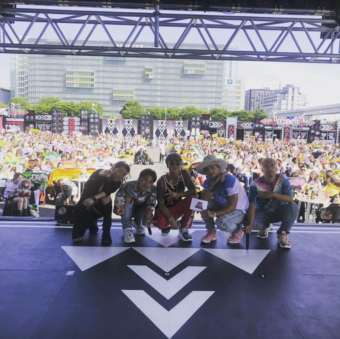 DOBERMAN INFINITYさんのインスタグラム写真 - (DOBERMAN INFINITYInstagram)「#居酒屋えぐざいる 10th ANNIVERSARY LDHオフィシャルファンクラブ会員限定プレオープンイベント終了‼️ #D6 を始めとしたFC会員の皆さんとのイベントということでいつも以上にゆる〜い感じでやらせてもらいました😁 お越し頂いた皆さんありがとうございました✨ ベストアルバム #5IVE も是非チェックして下さい‼️」6月25日 17時43分 - dobermaninfinityofficial