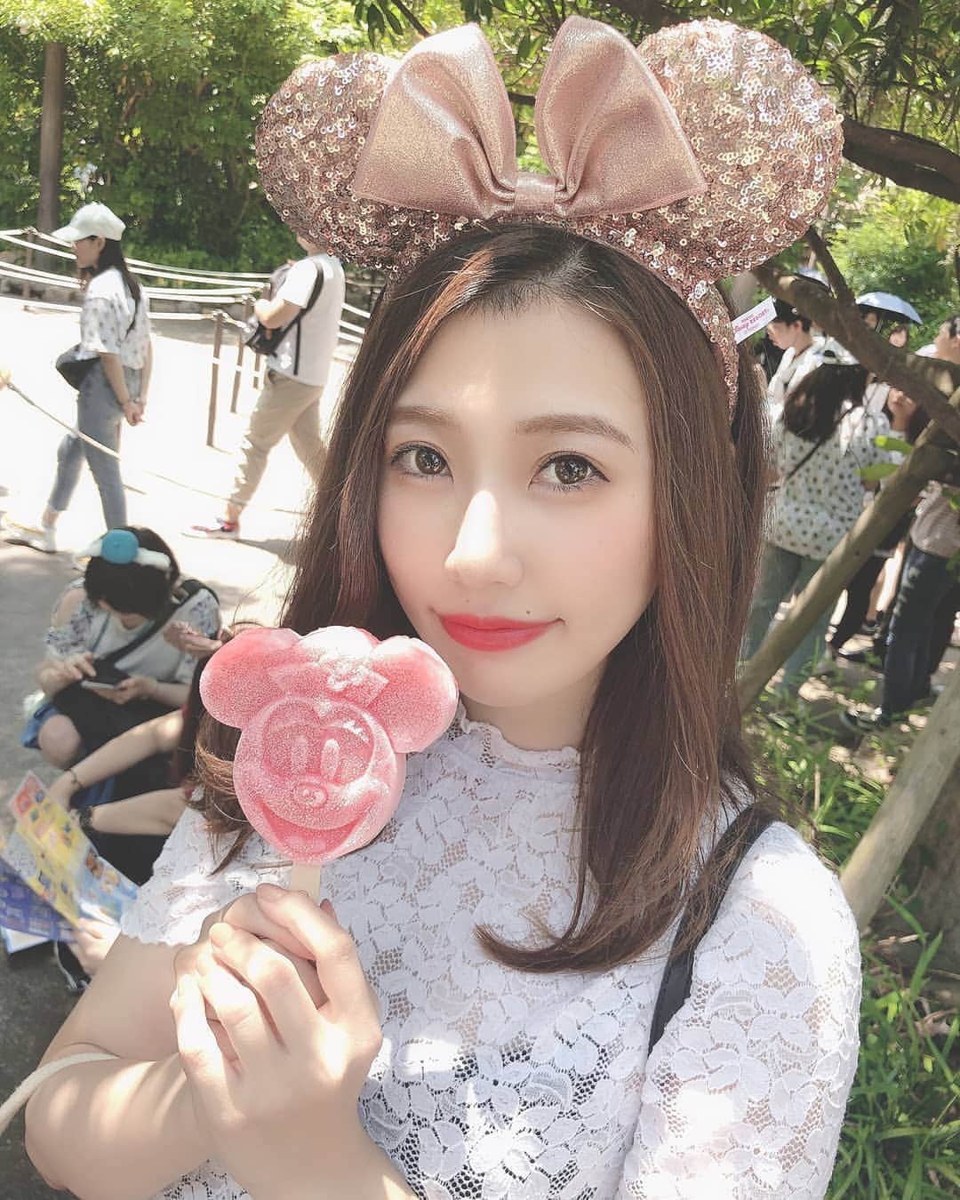 橘亜李彩のインスタグラム：「ミニーちゃん . . #東京ディズニーシー #ディズニー #ミニー #ミニー耳 #ミニーちゃん #disney #disneysea #pink」