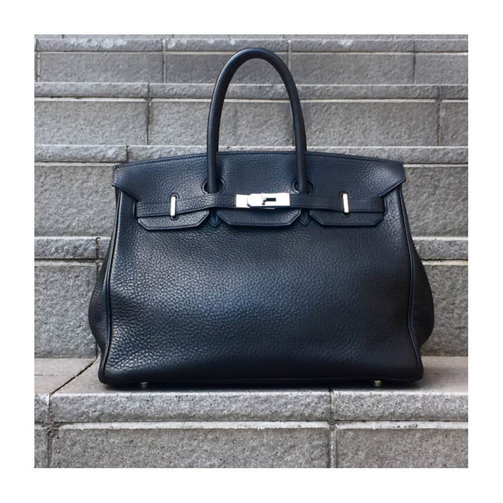 HIROBさんのインスタグラム写真 - (HIROBInstagram)「-HIROB札幌店-﻿ Vintage hermes birkin﻿ 19092890-202810﻿ ¥900,000+tax﻿ ﻿ 人気のブラックカラーでシルバー金具のbirkin35が﻿ 入荷しております🧡 ﻿  お問い合わせ先﻿ 011-209-5119﻿ ﻿ #hirob﻿ #hirobsapporo﻿ #baycrews﻿ #stellarplace #sapporo  #vintagehermes﻿ #birkin35﻿ ﻿ #ヒロブ﻿ #ヒロブ札幌店﻿ #ベイクルーズ﻿ #ヴィンテージエルメス﻿ #バーキン35」6月25日 17時58分 - hirob.jp