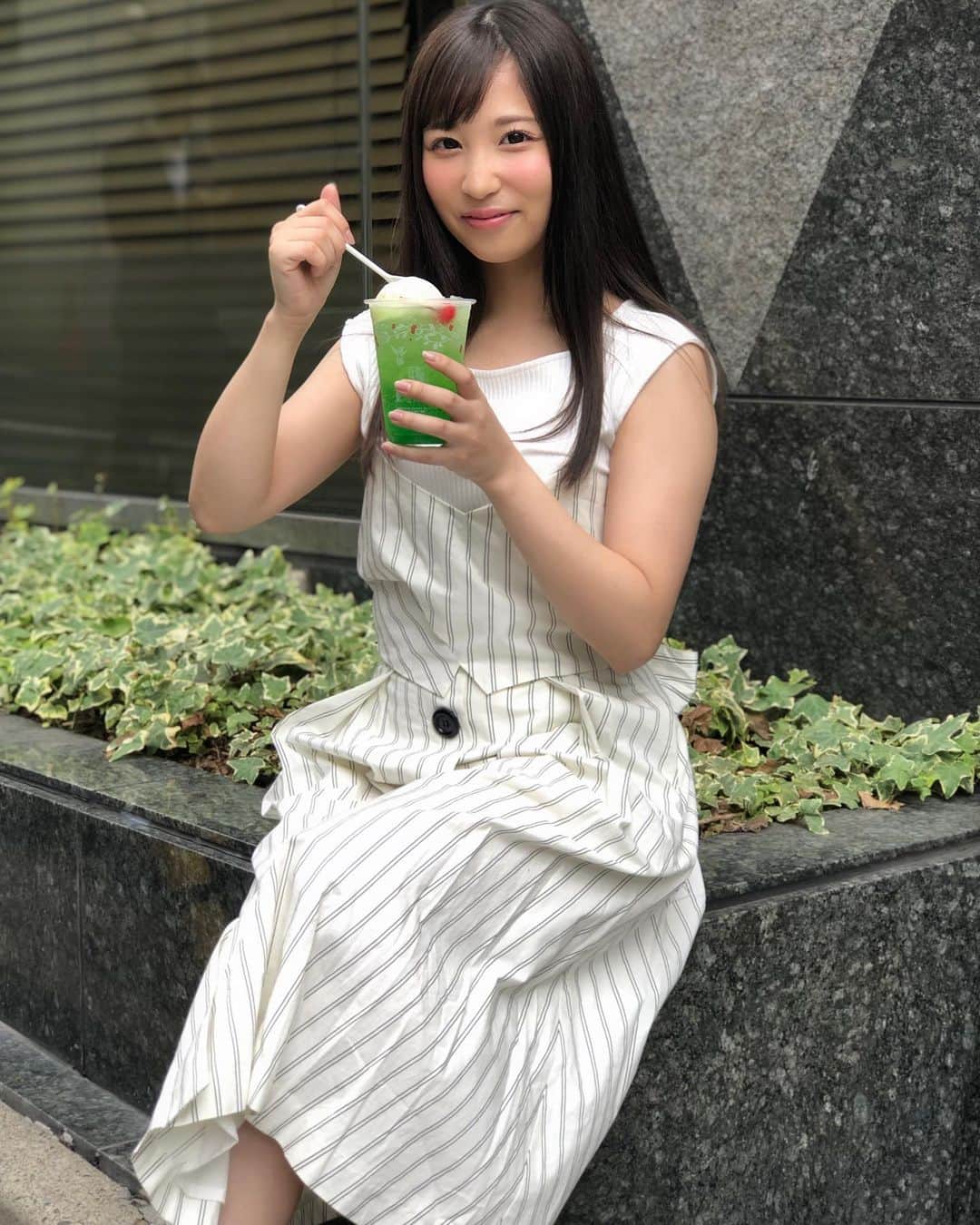 栄川乃亜さんのインスタグラム写真 - (栄川乃亜Instagram)「面接の合間に...🍈 #クリームソーダ #メロンソーダ #久しぶり #美味しかった #バニラアイス #すくえない #戦い #面接 #ありがとうございました」6月25日 17時58分 - noa_eikawa
