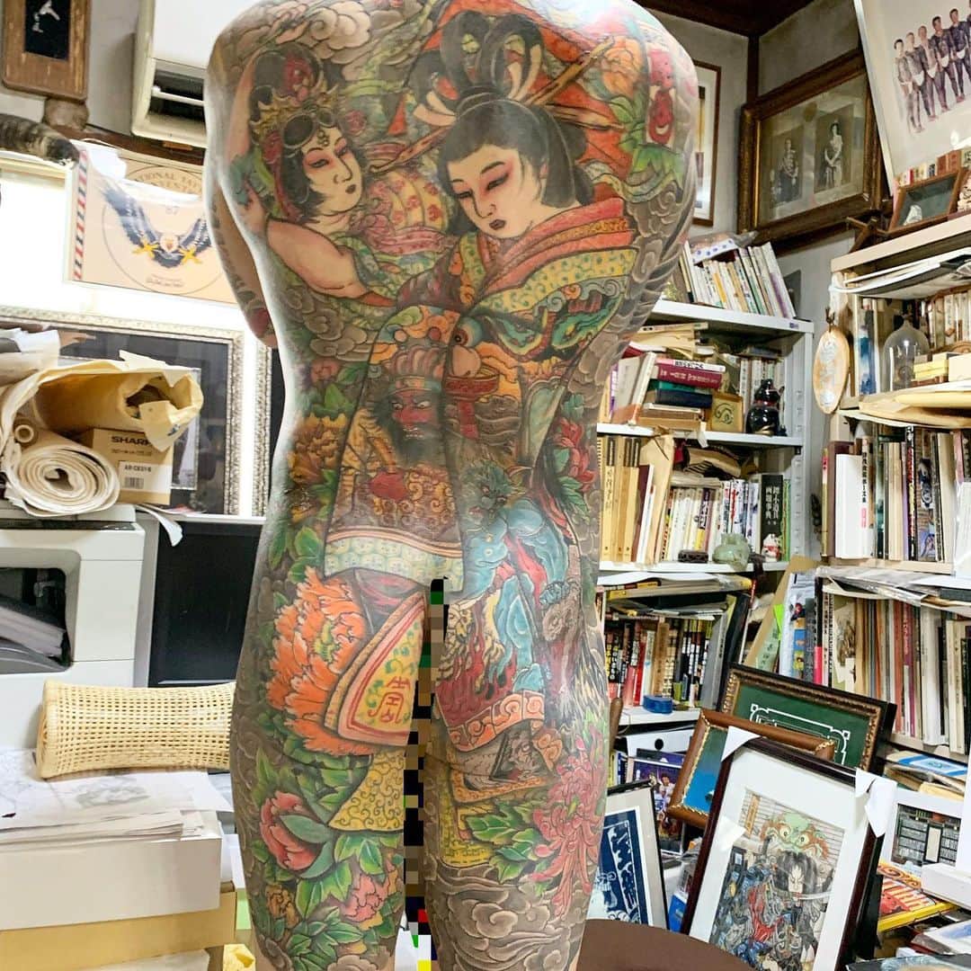 中野義仁さんのインスタグラム写真 - (中野義仁Instagram)「Jigoku dayuu ❣️ finish last week 👌🙏🙇‍♂️ #H2ocean #H2oceanproteam #officialh2ocean #instagram #memory #traditional #japan  #freehand #history  #japanestatoodesign #art #artist #artistmafia #tattoos #tattooing #tattoo #tattoomag #irezumi #inK #inkdmag #tattoomagazine #tattoos_of_instagram  #tattoolifemagazine #tattooenelgy #tattooinstagram #tattoomania #artistmafia #tattoocultur #tattoocomunity #tattooculturmagazine #tattooare  @jessyentattoo @dennis_camsupply @yokohama_tattoo_museum @souryou @kiwamijewelry @horiyoshi3shop @taiwantattooconvention」6月25日 18時54分 - horiyoshi_3